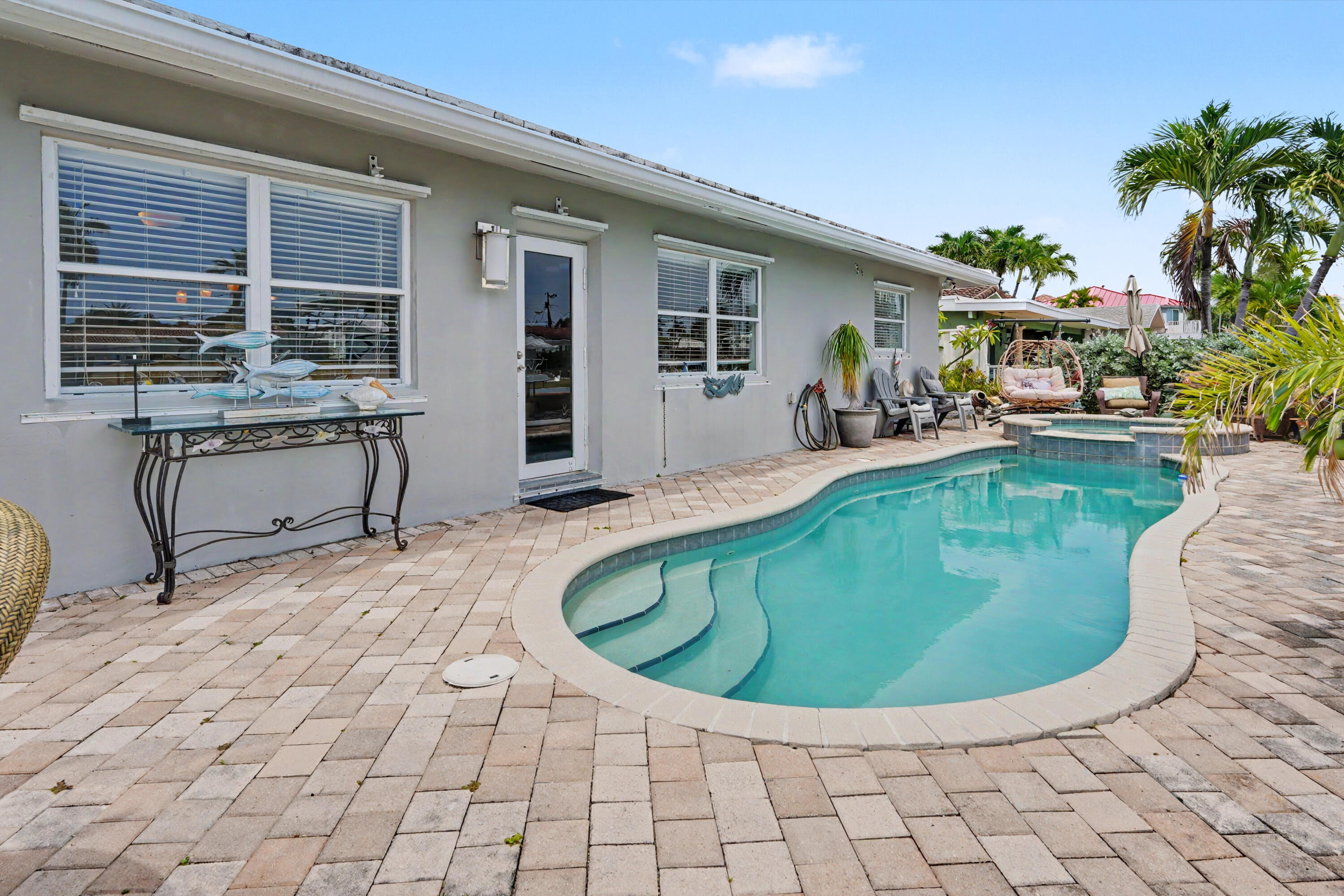 2712 SE 13TH Court