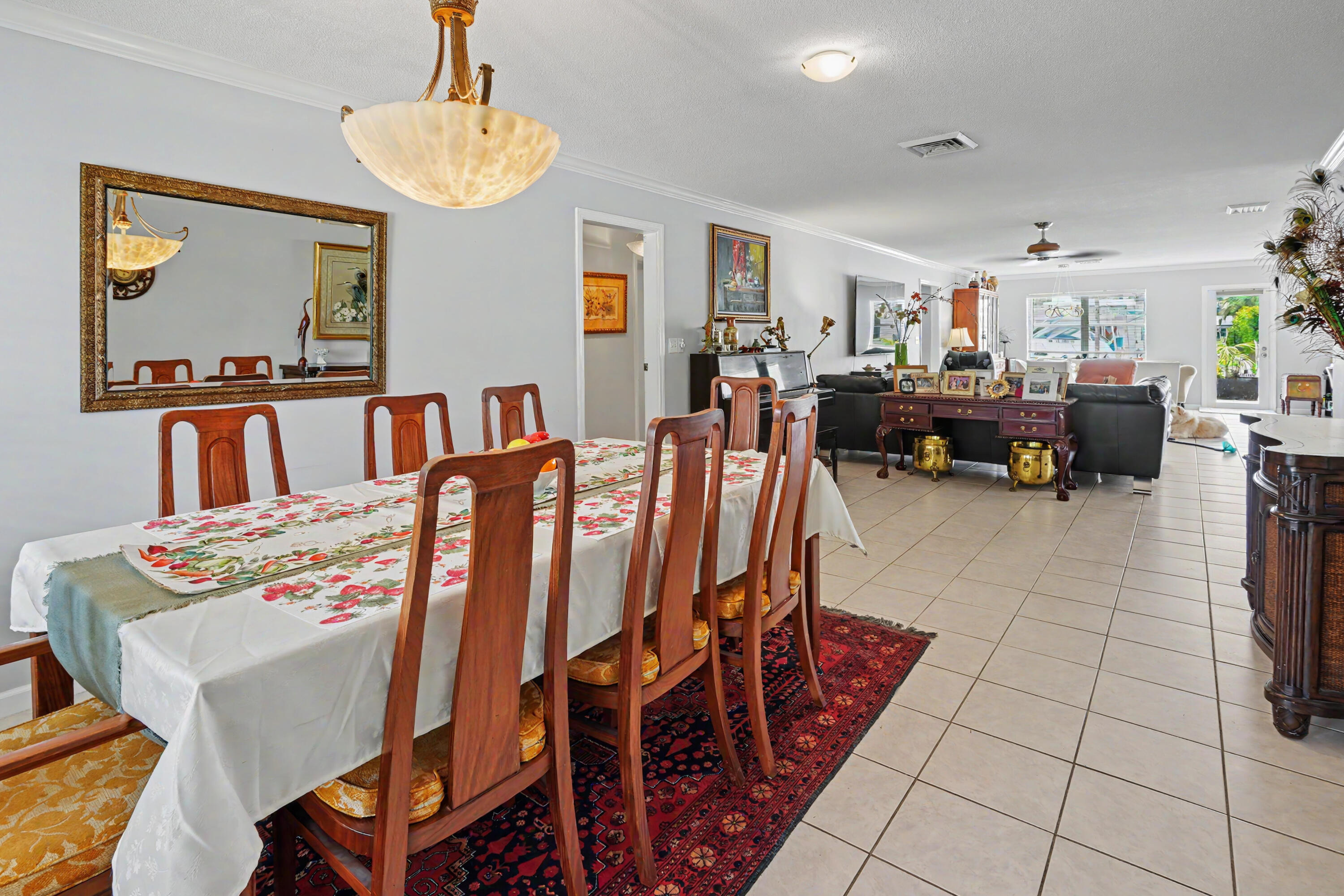 2712 SE 13TH Court
