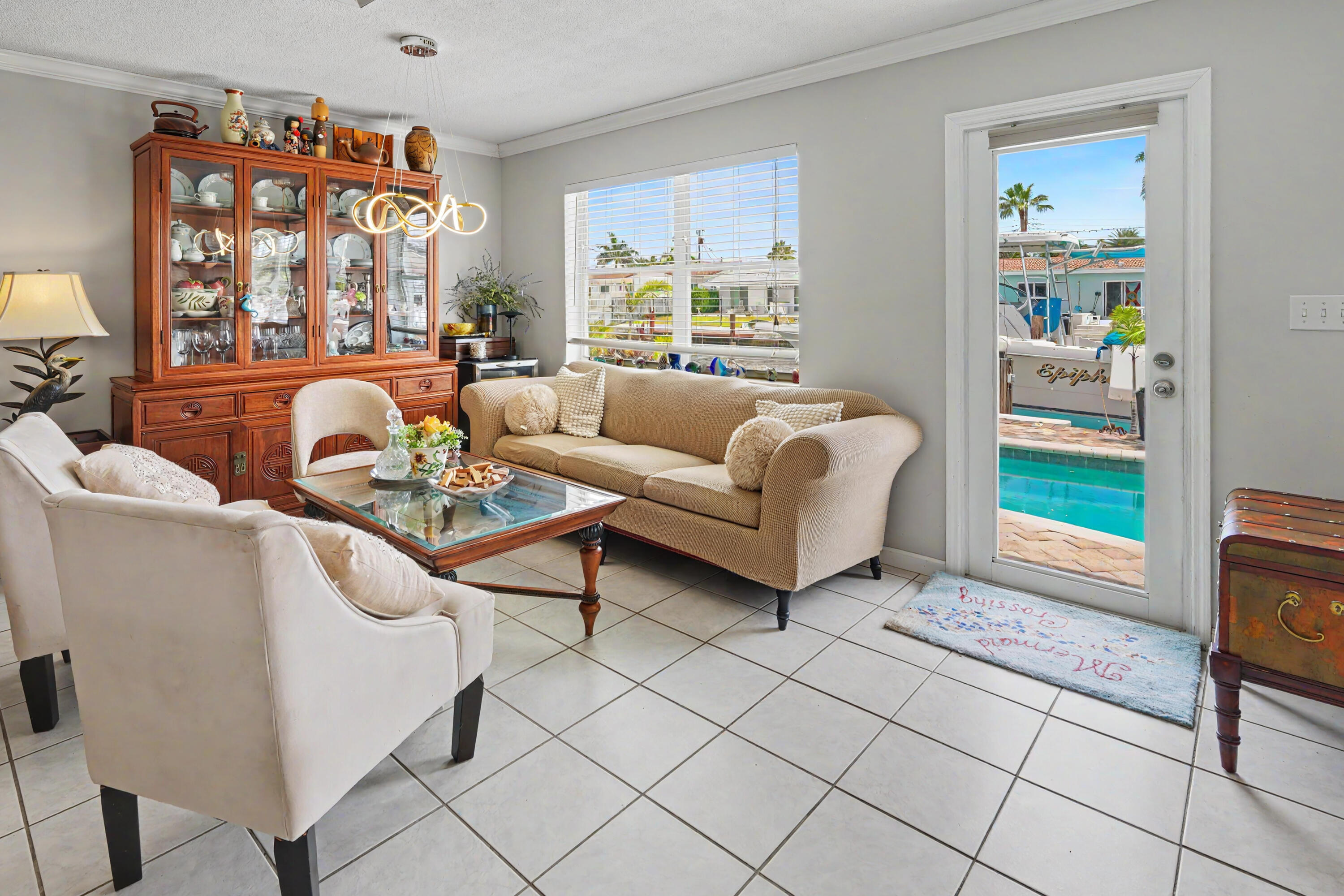 2712 SE 13TH Court