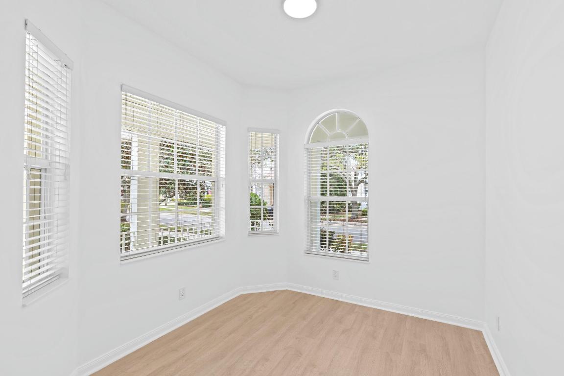 218 New Haven Boulevard