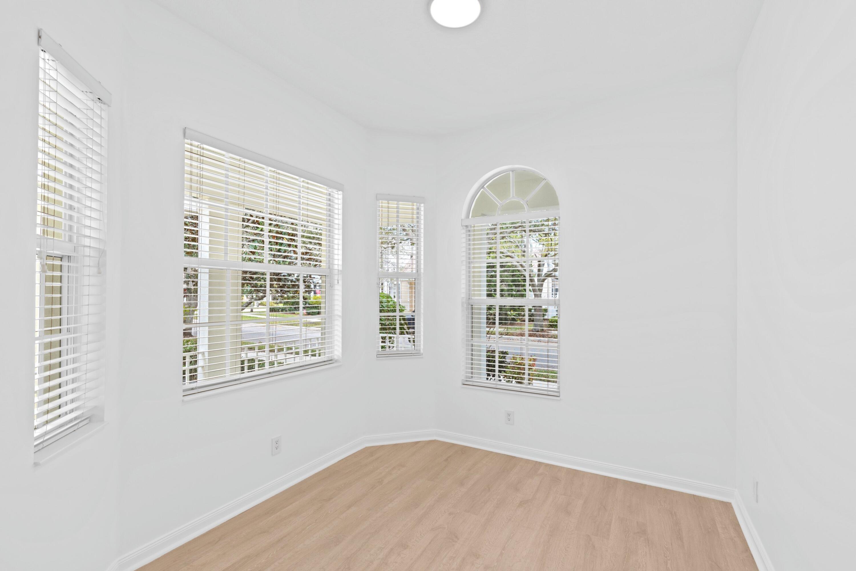 218 New Haven Boulevard