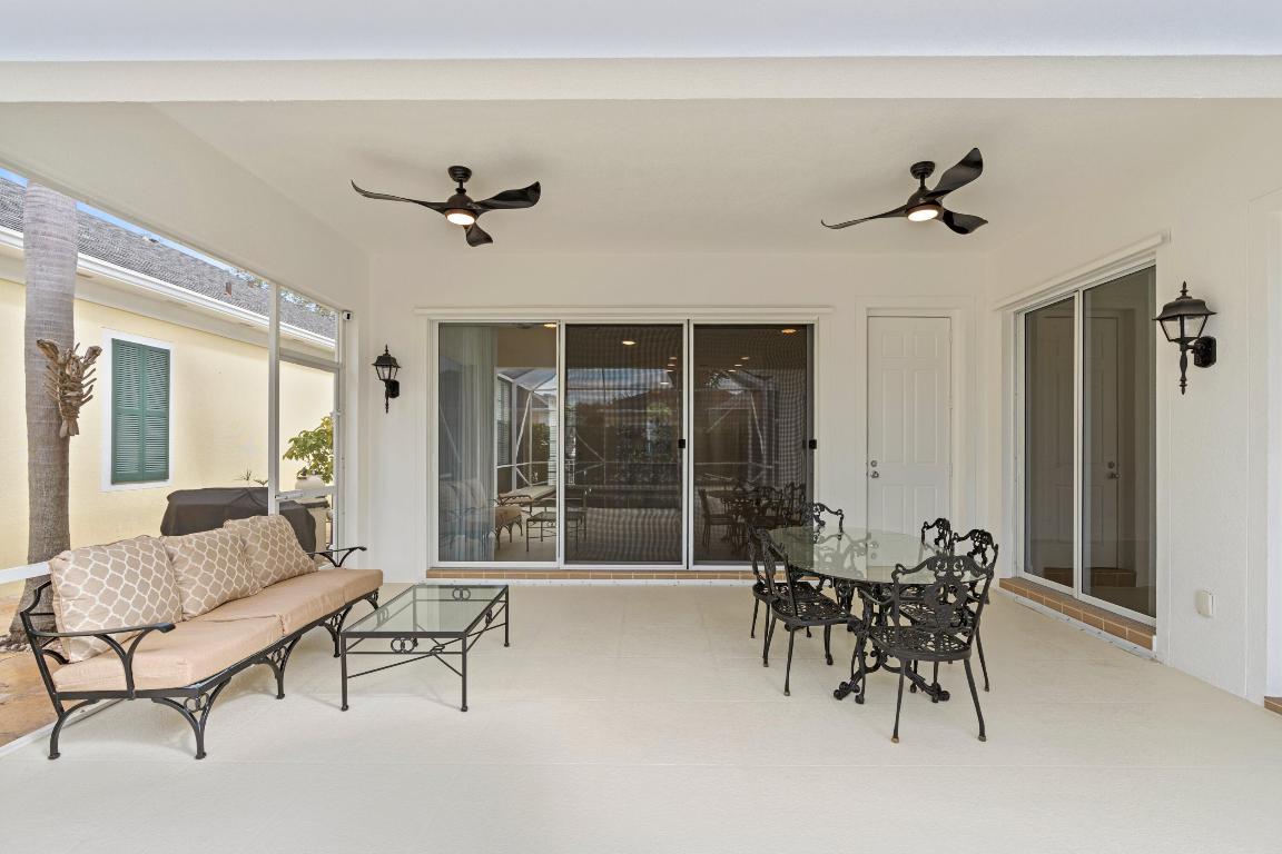 218 New Haven Boulevard