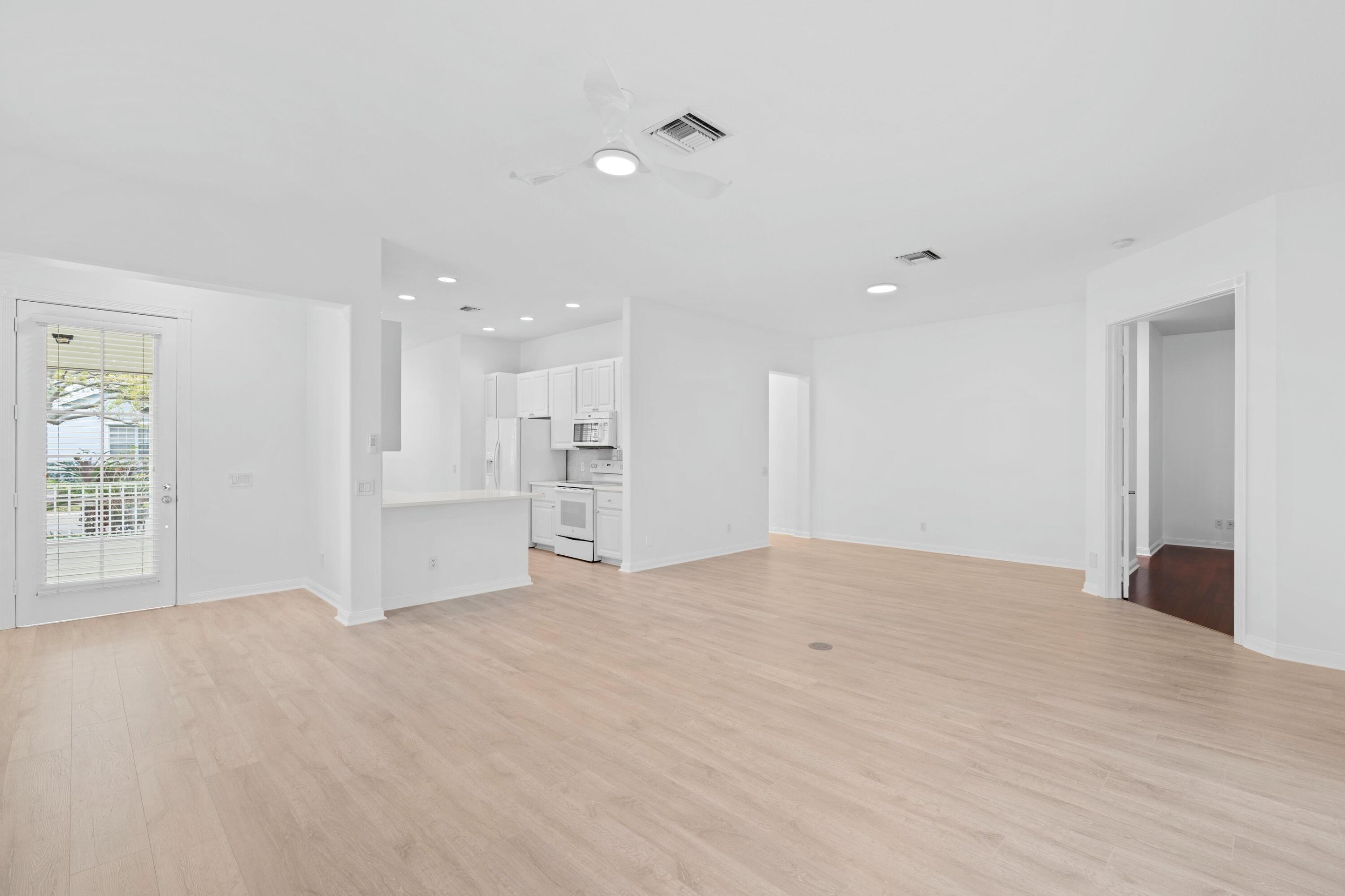 218 New Haven Boulevard