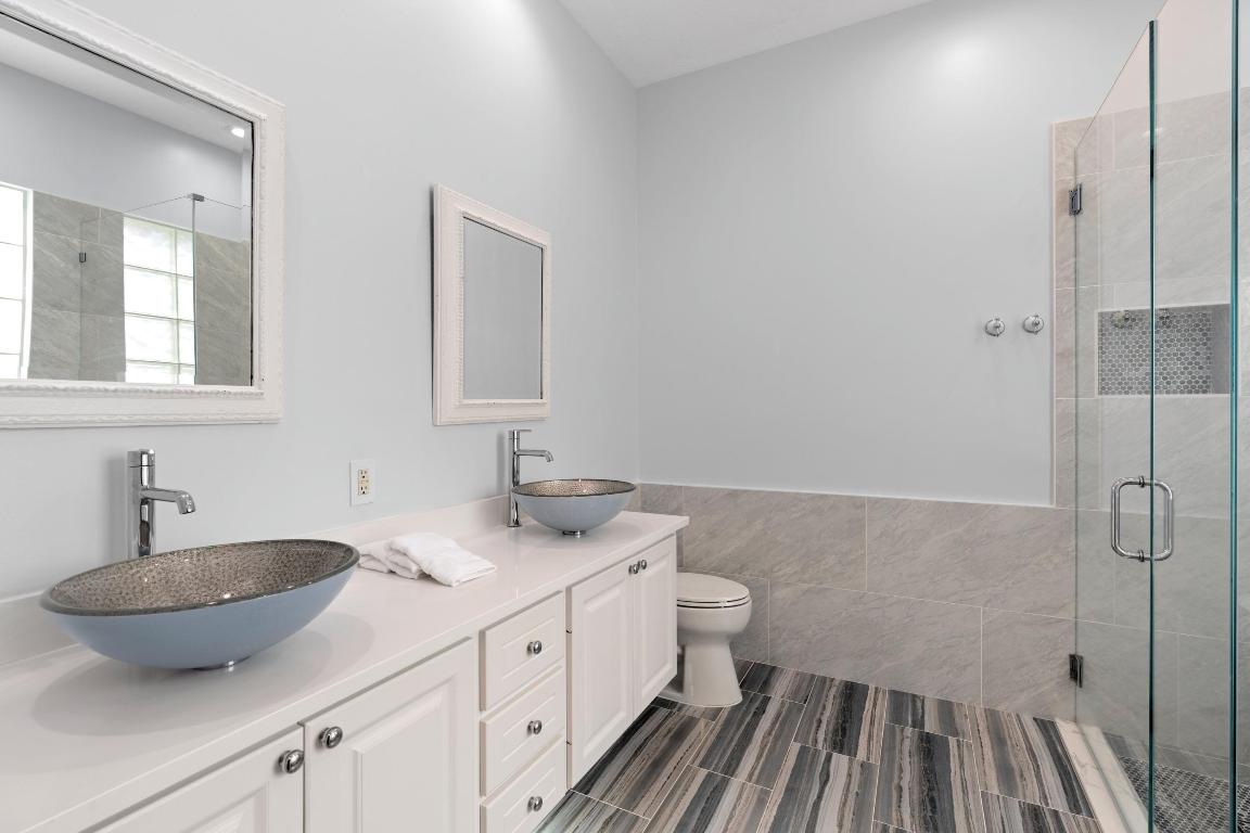 218 New Haven Boulevard