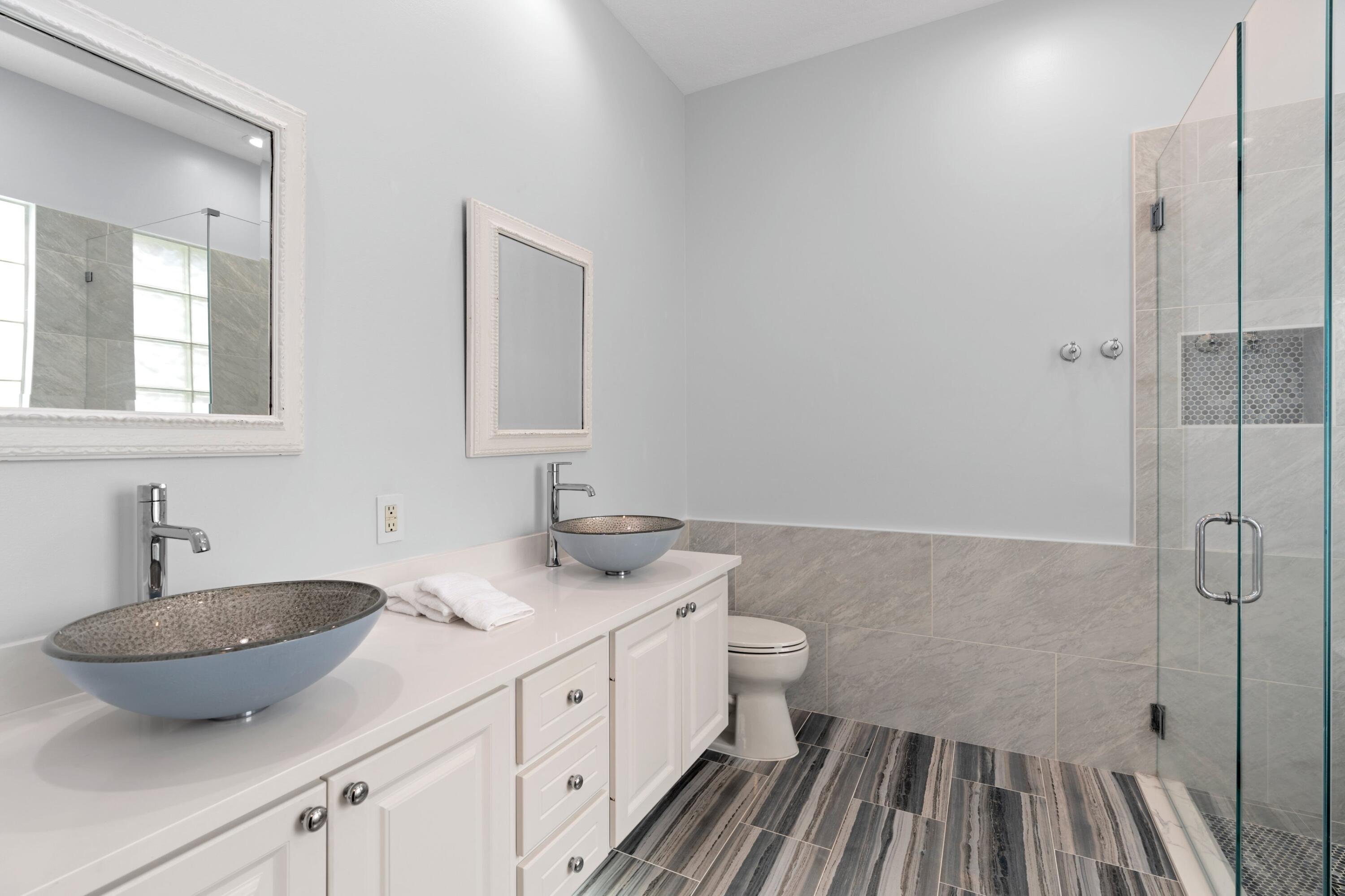 218 New Haven Boulevard