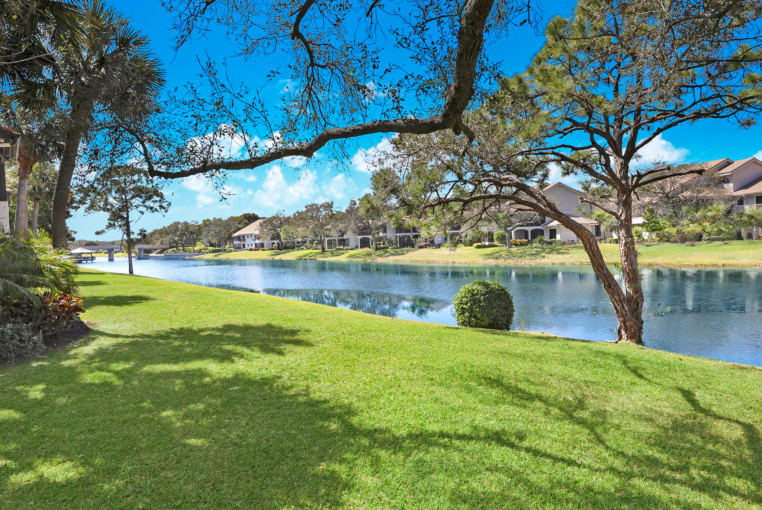 16671 Traders Crossing Crossing N 121