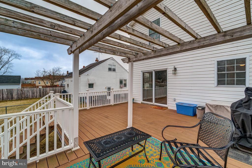 325 MAPLE AVENUE