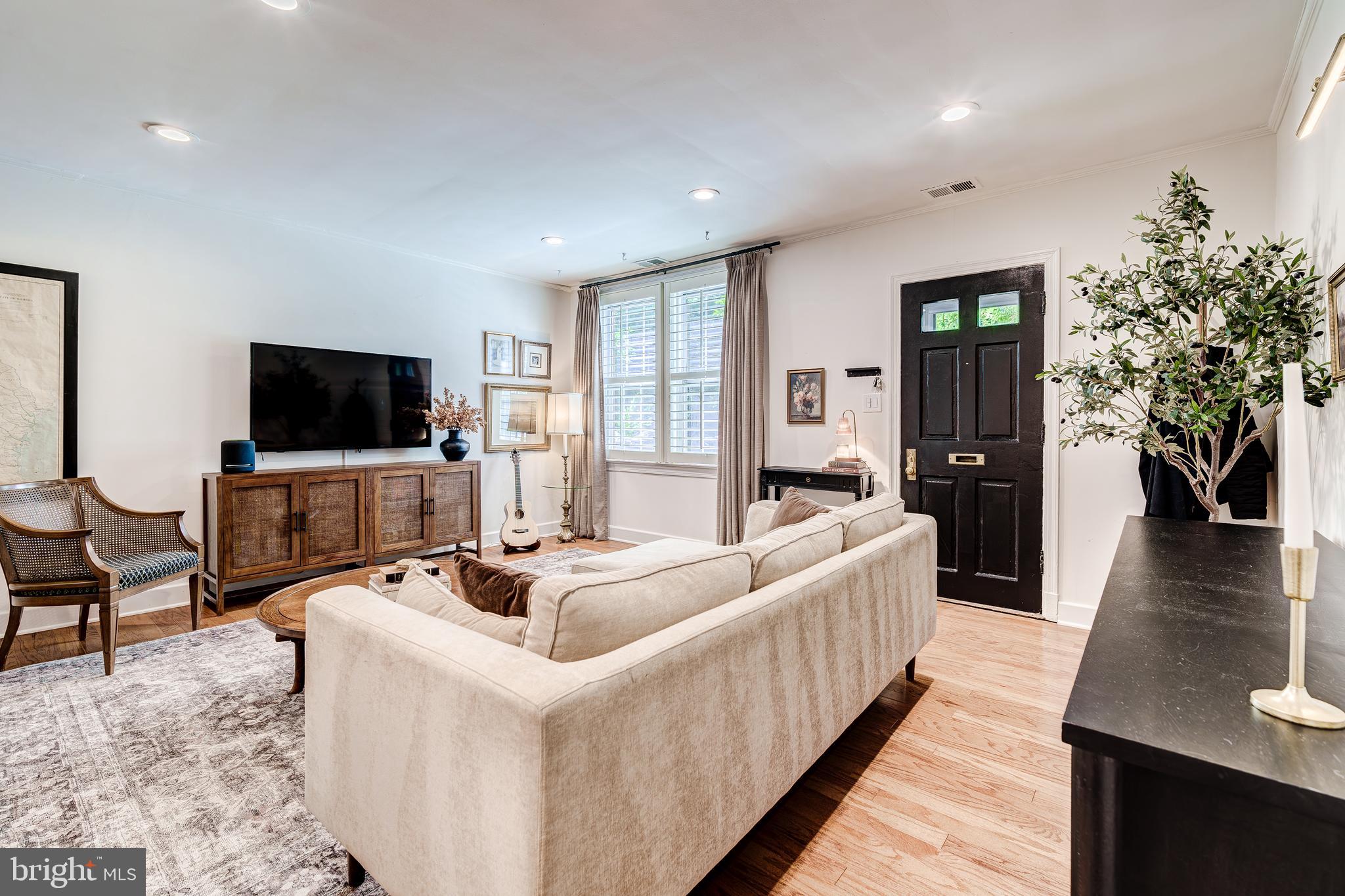 1210 S BARTON STREET 326