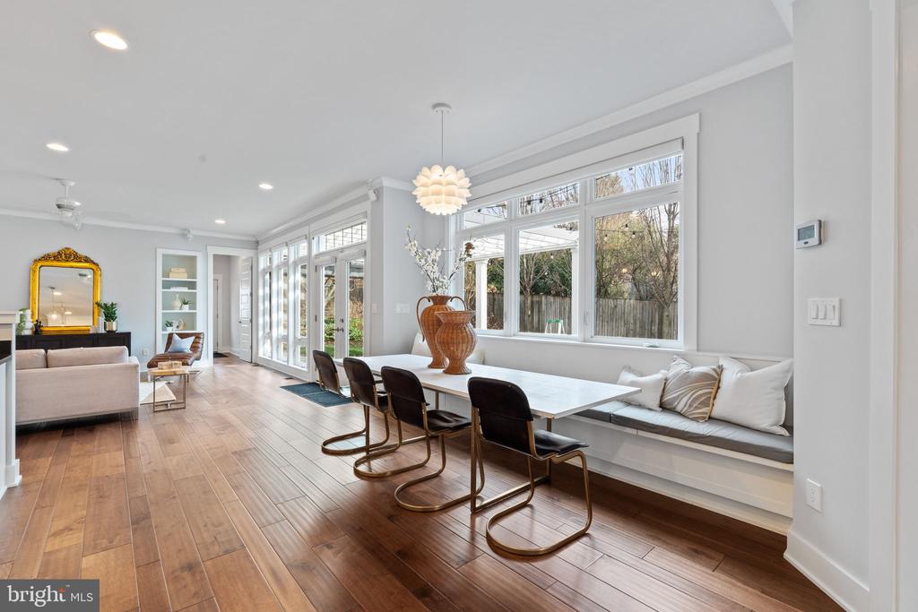 635 PUTNAM PLACE