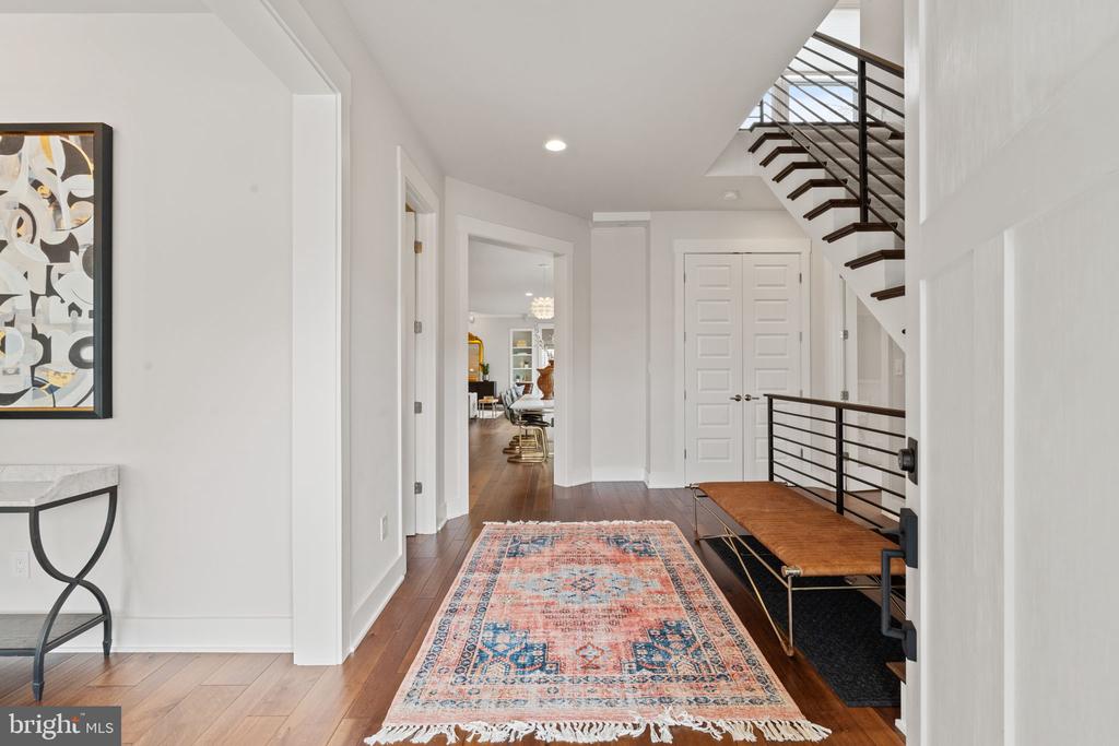 635 PUTNAM PLACE