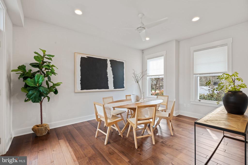 635 PUTNAM PLACE