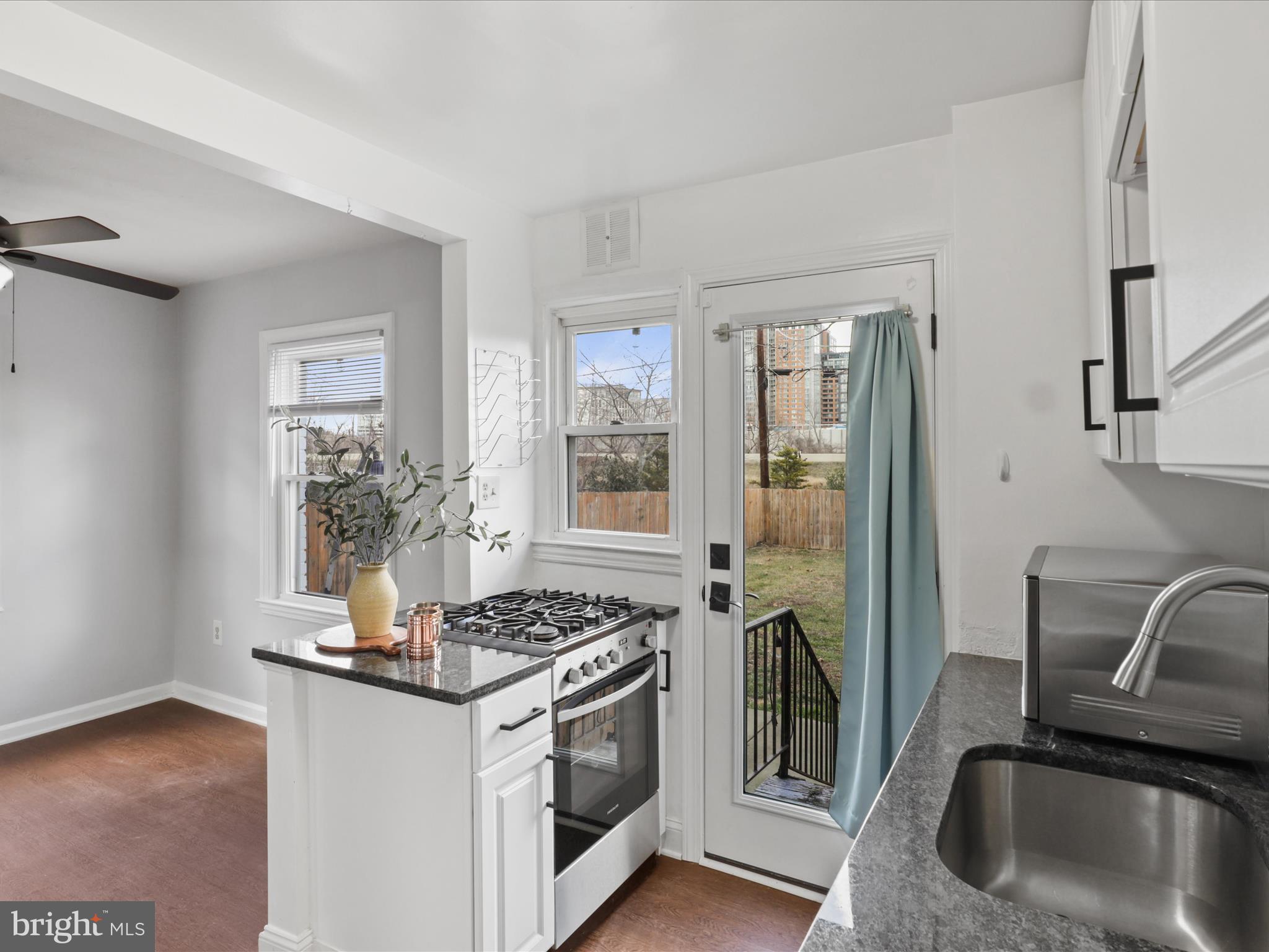 2236 ARLINGTON TERRACE