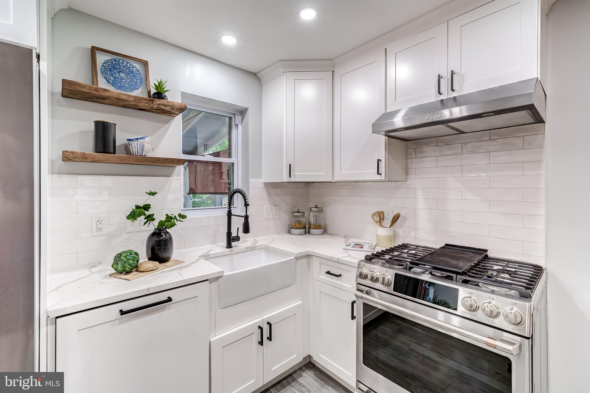 2130 FARRINGTON AVENUE