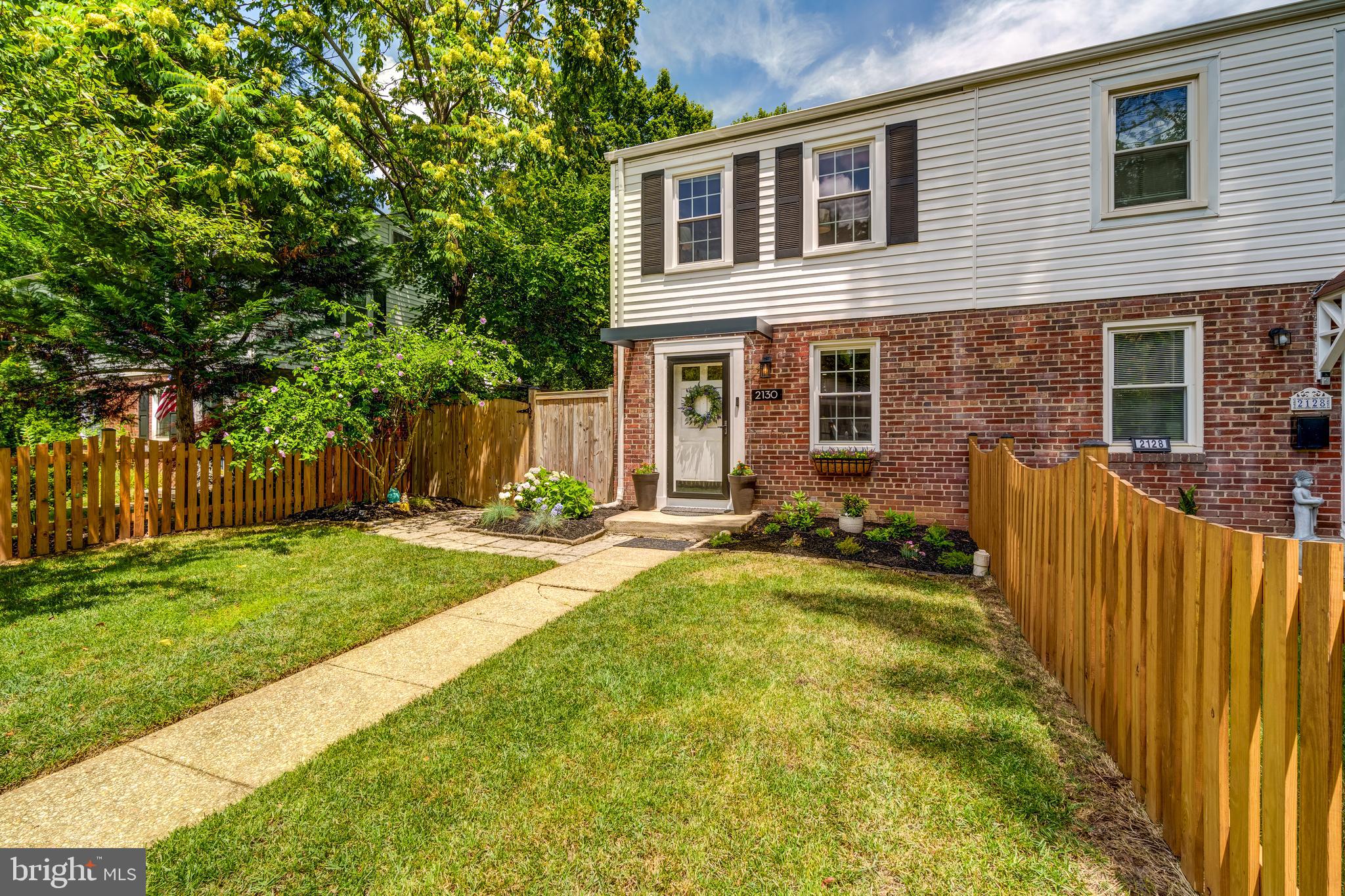 2130 FARRINGTON AVENUE