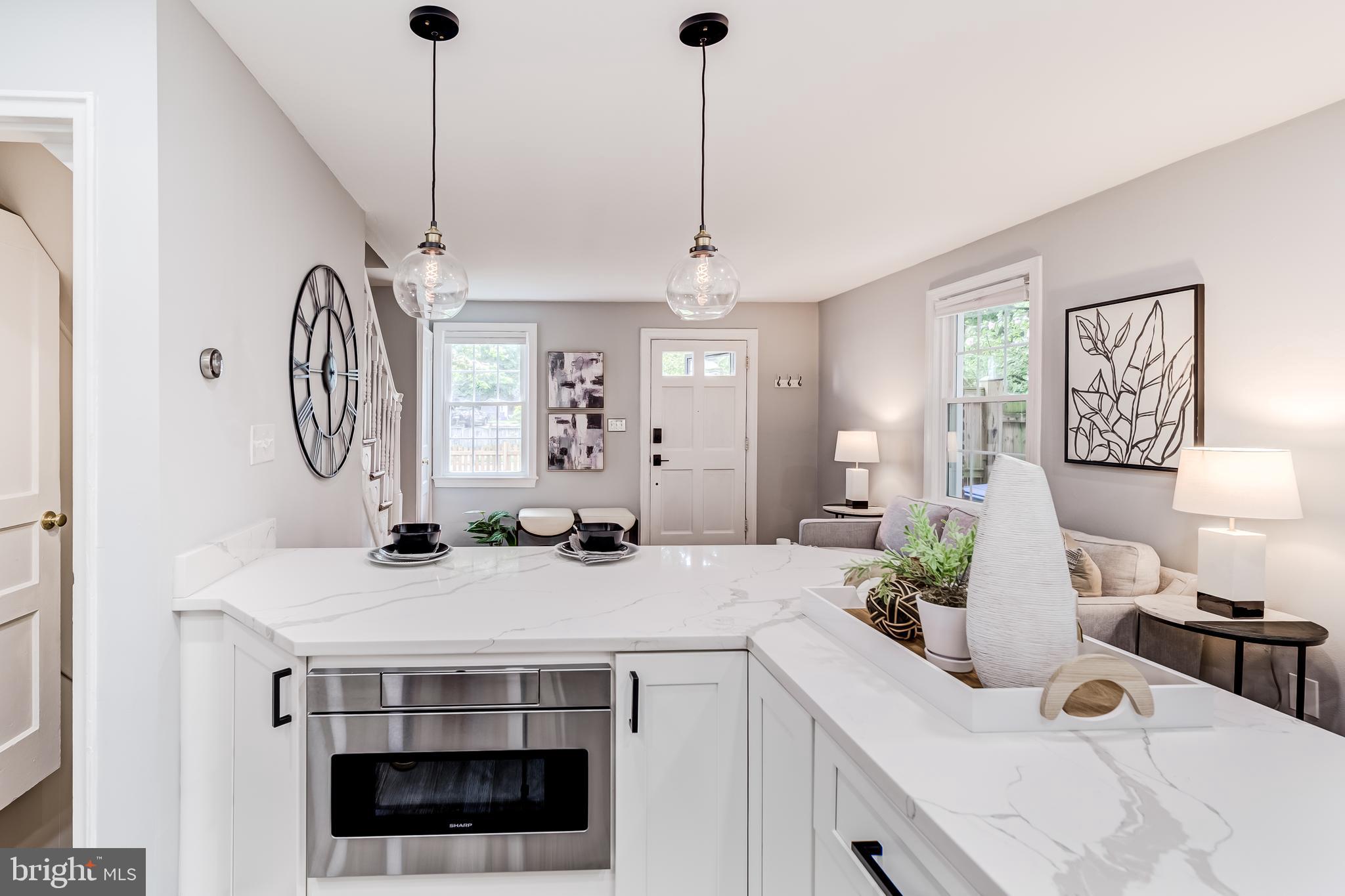 2130 FARRINGTON AVENUE