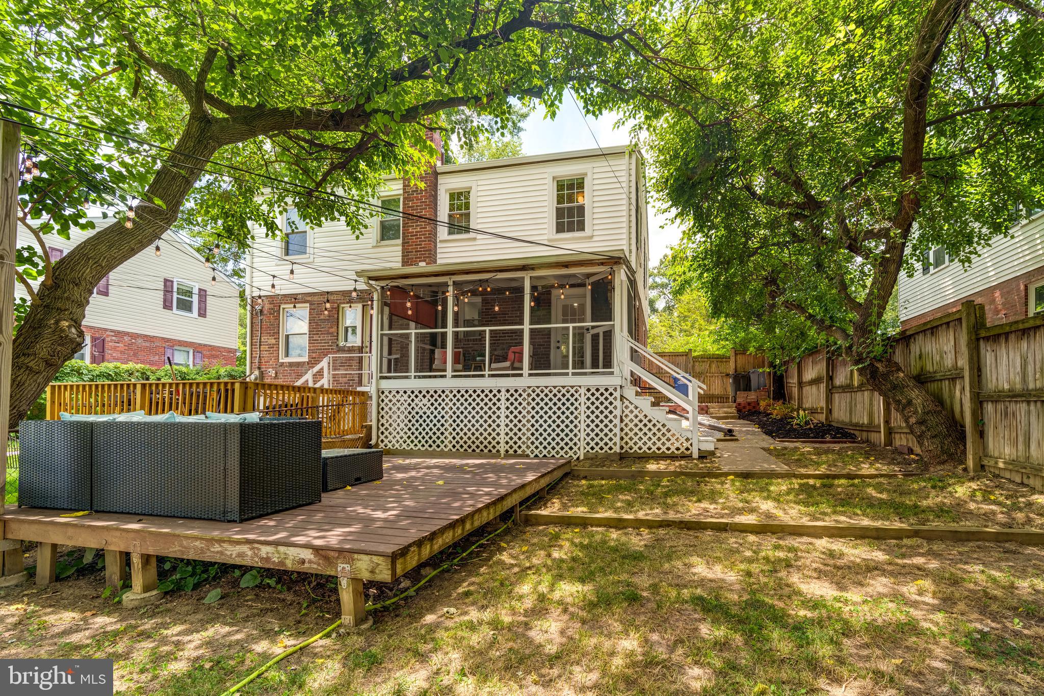 2130 FARRINGTON AVENUE