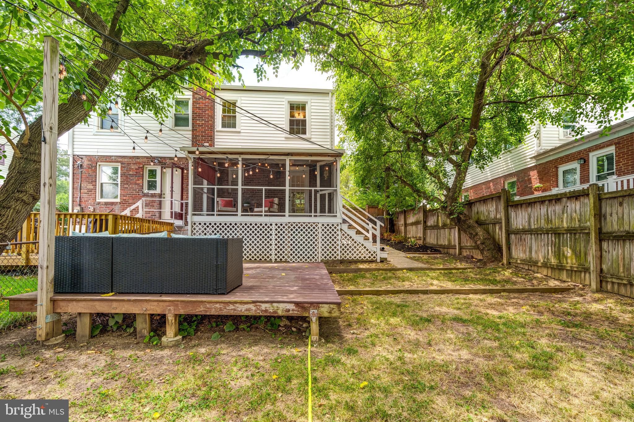 2130 FARRINGTON AVENUE