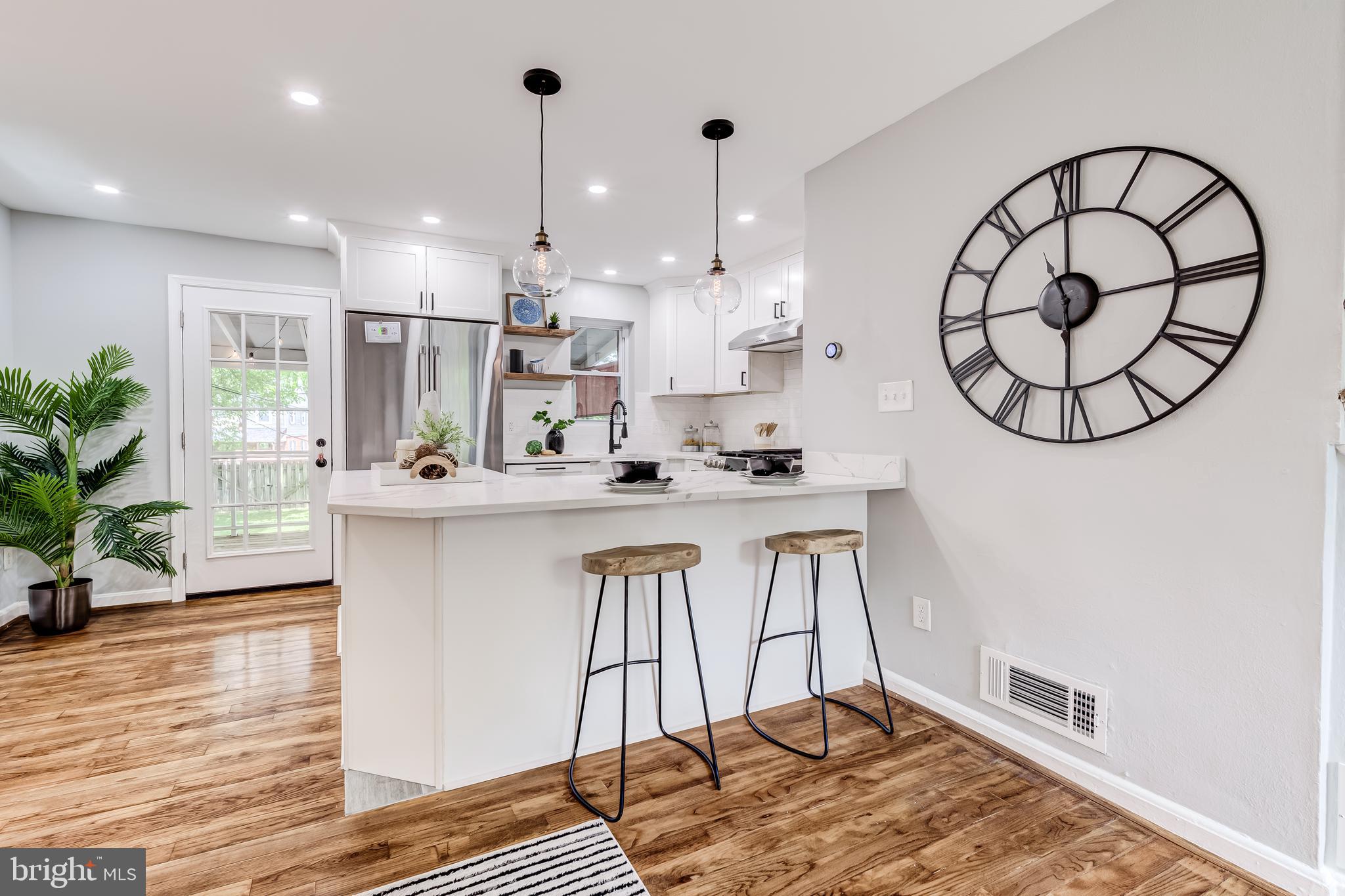 2130 FARRINGTON AVENUE