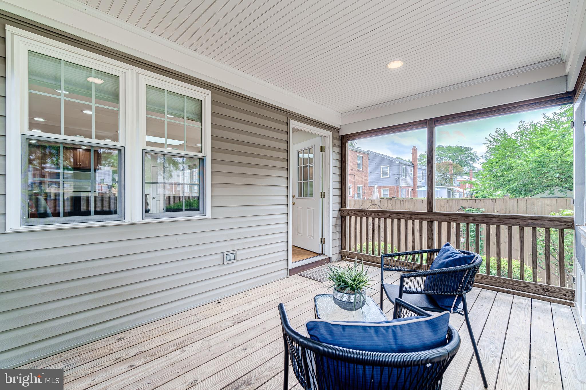 2215 ARLINGTON TERRACE