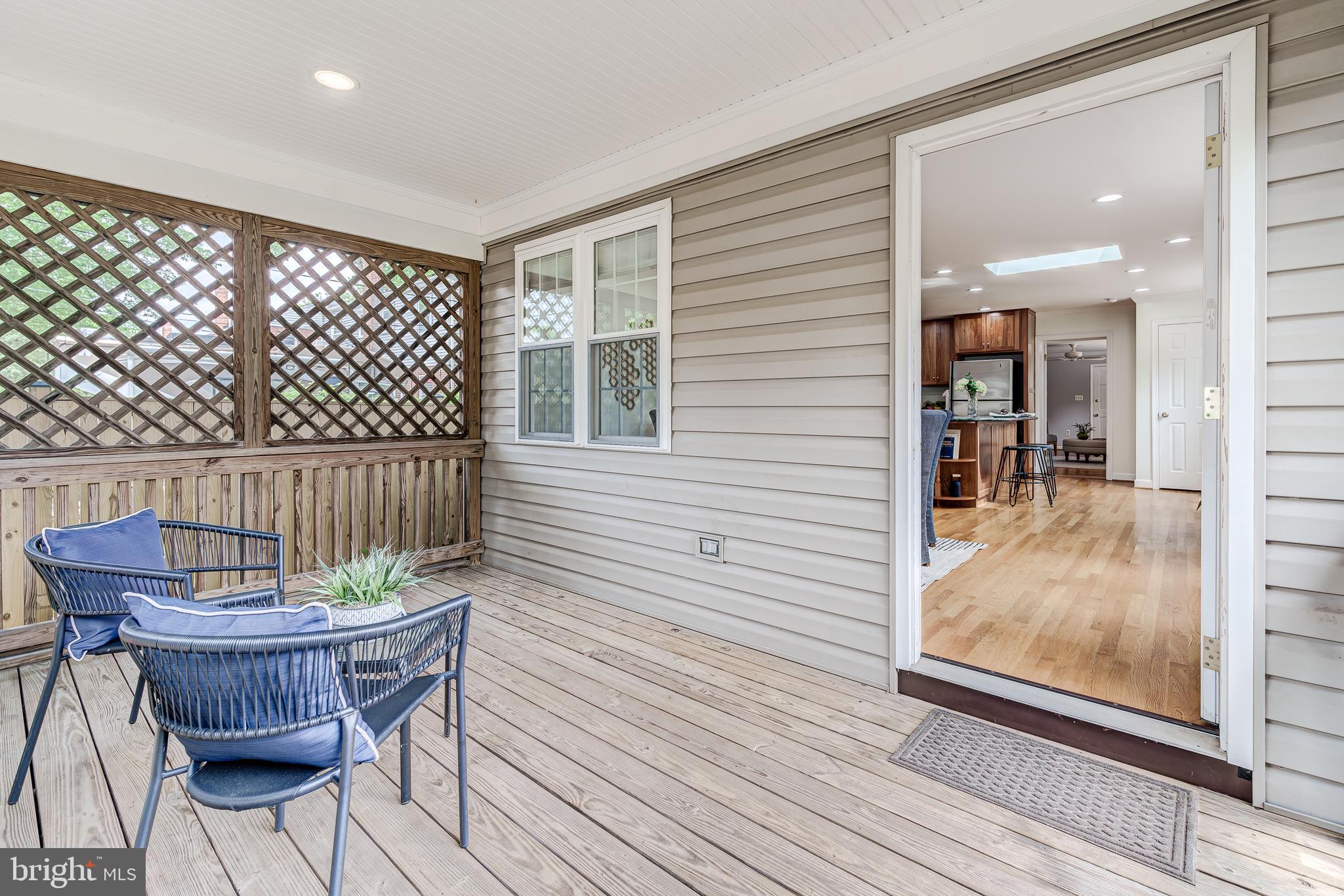 2215 ARLINGTON TERRACE