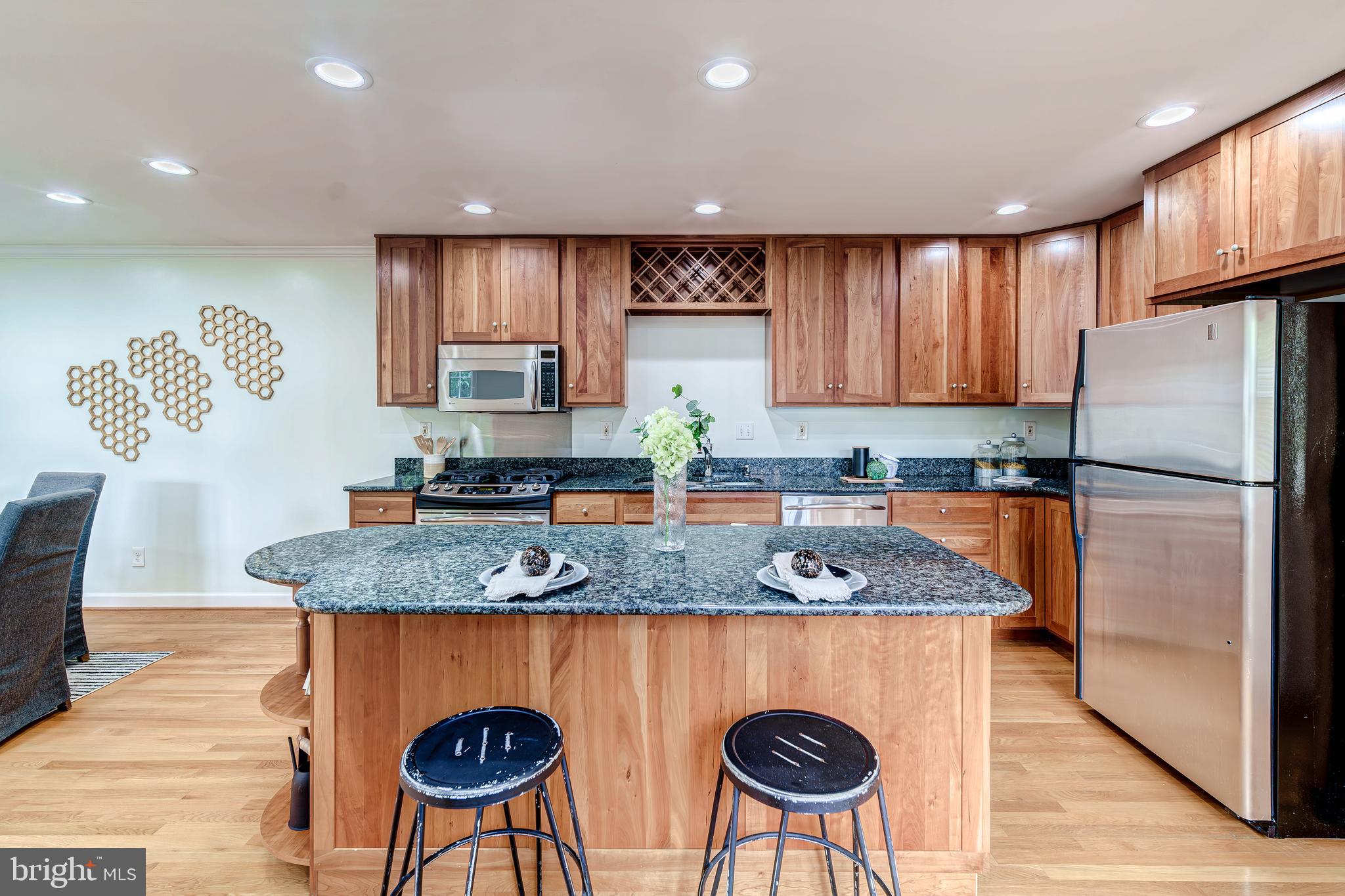 2215 ARLINGTON TERRACE