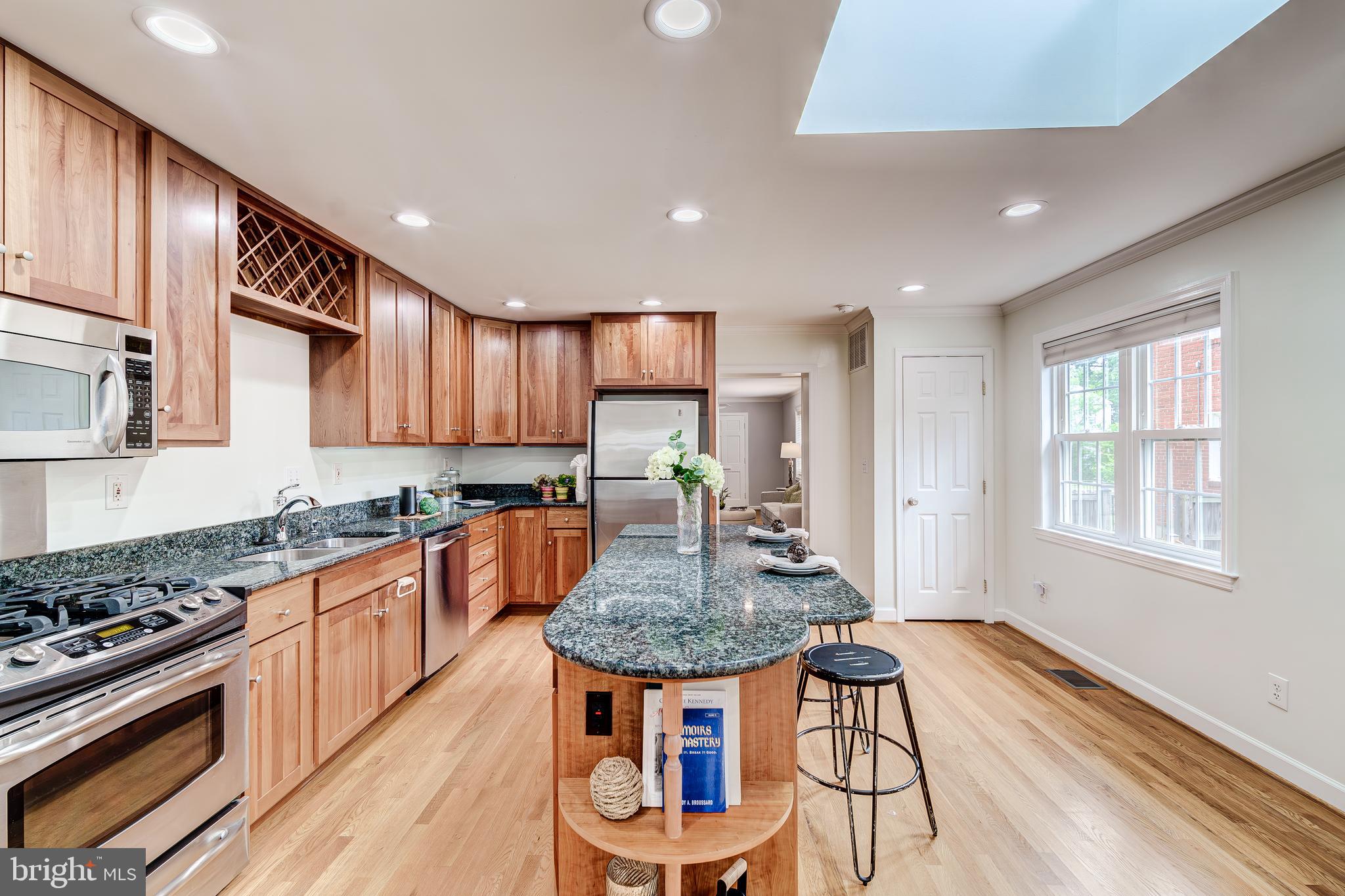 2215 ARLINGTON TERRACE