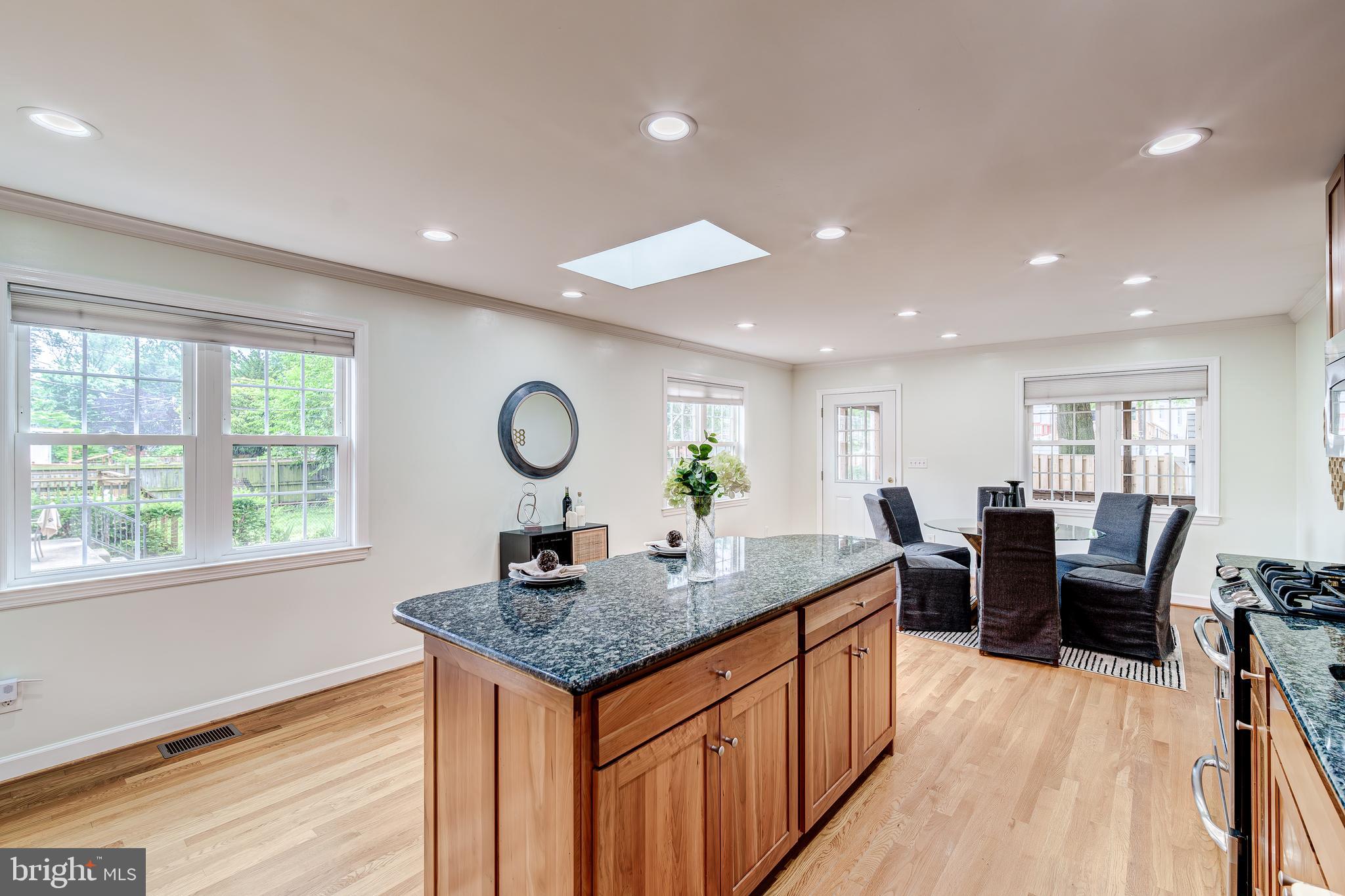 2215 ARLINGTON TERRACE