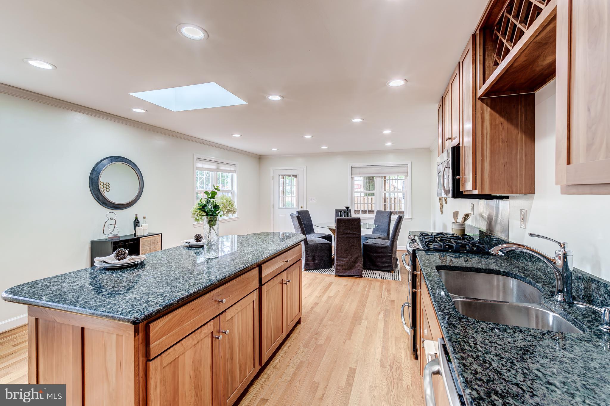 2215 ARLINGTON TERRACE