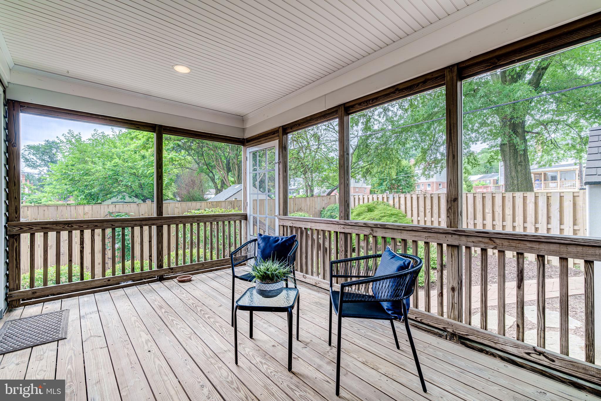 2215 ARLINGTON TERRACE