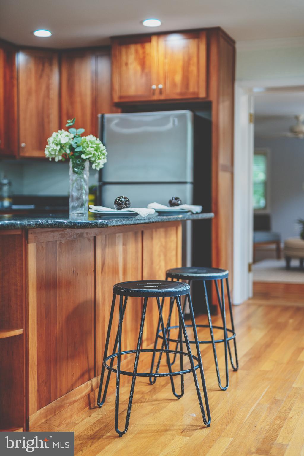 2215 ARLINGTON TERRACE