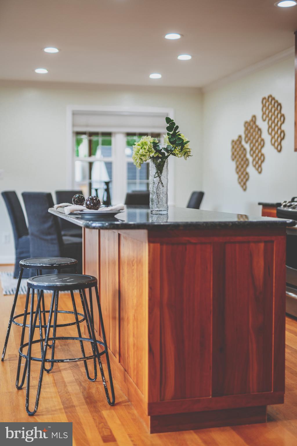 2215 ARLINGTON TERRACE