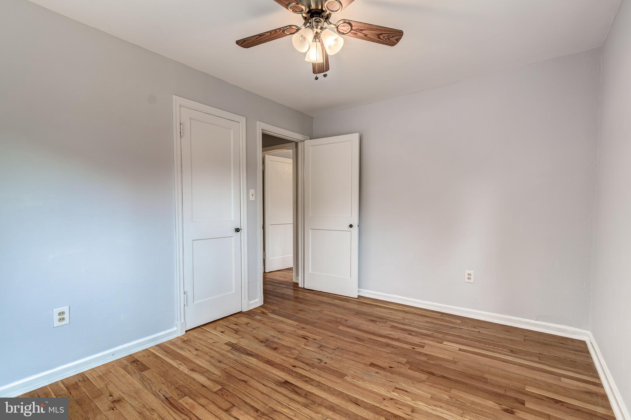 2215 ARLINGTON TERRACE