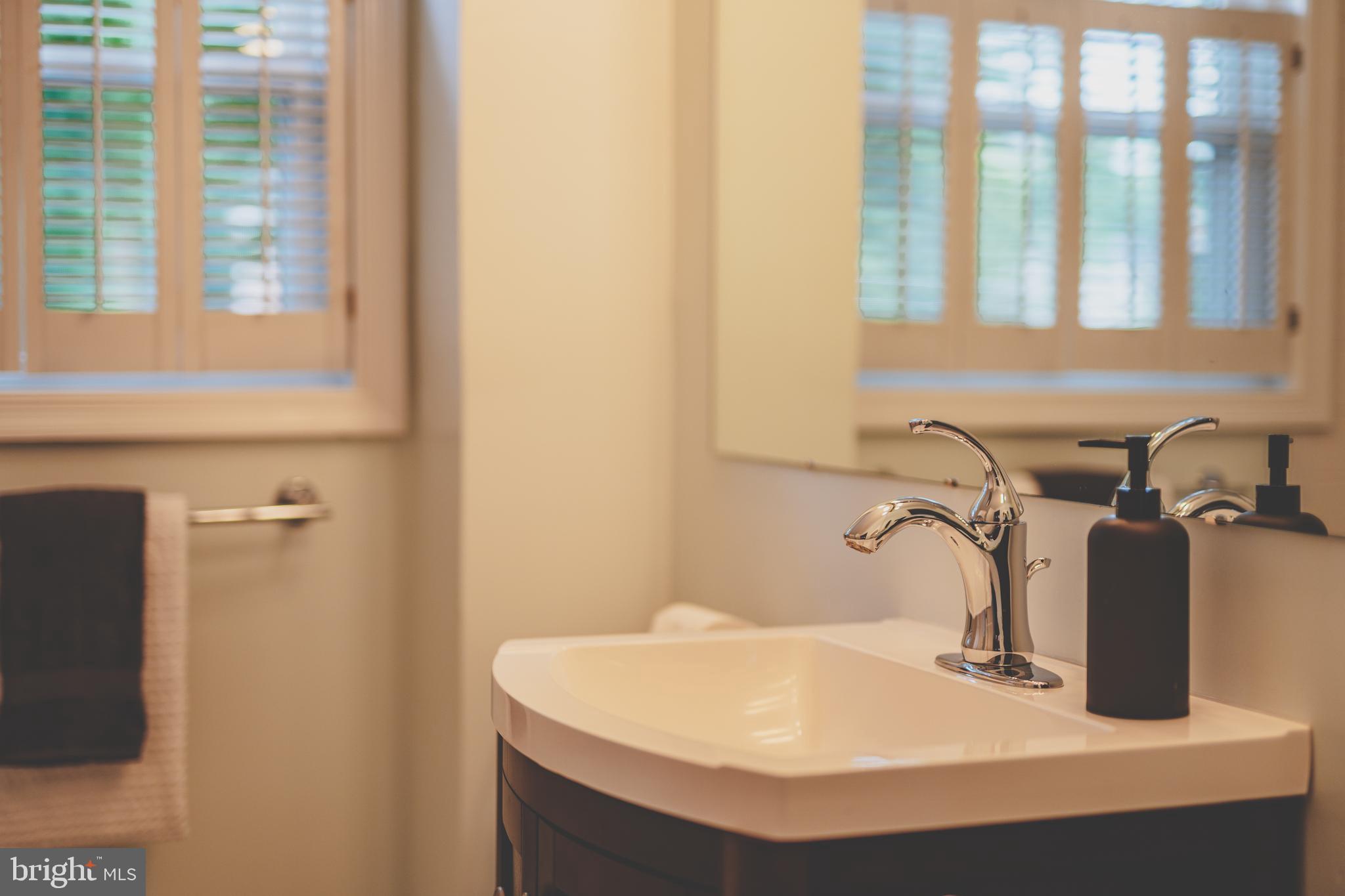 2215 ARLINGTON TERRACE