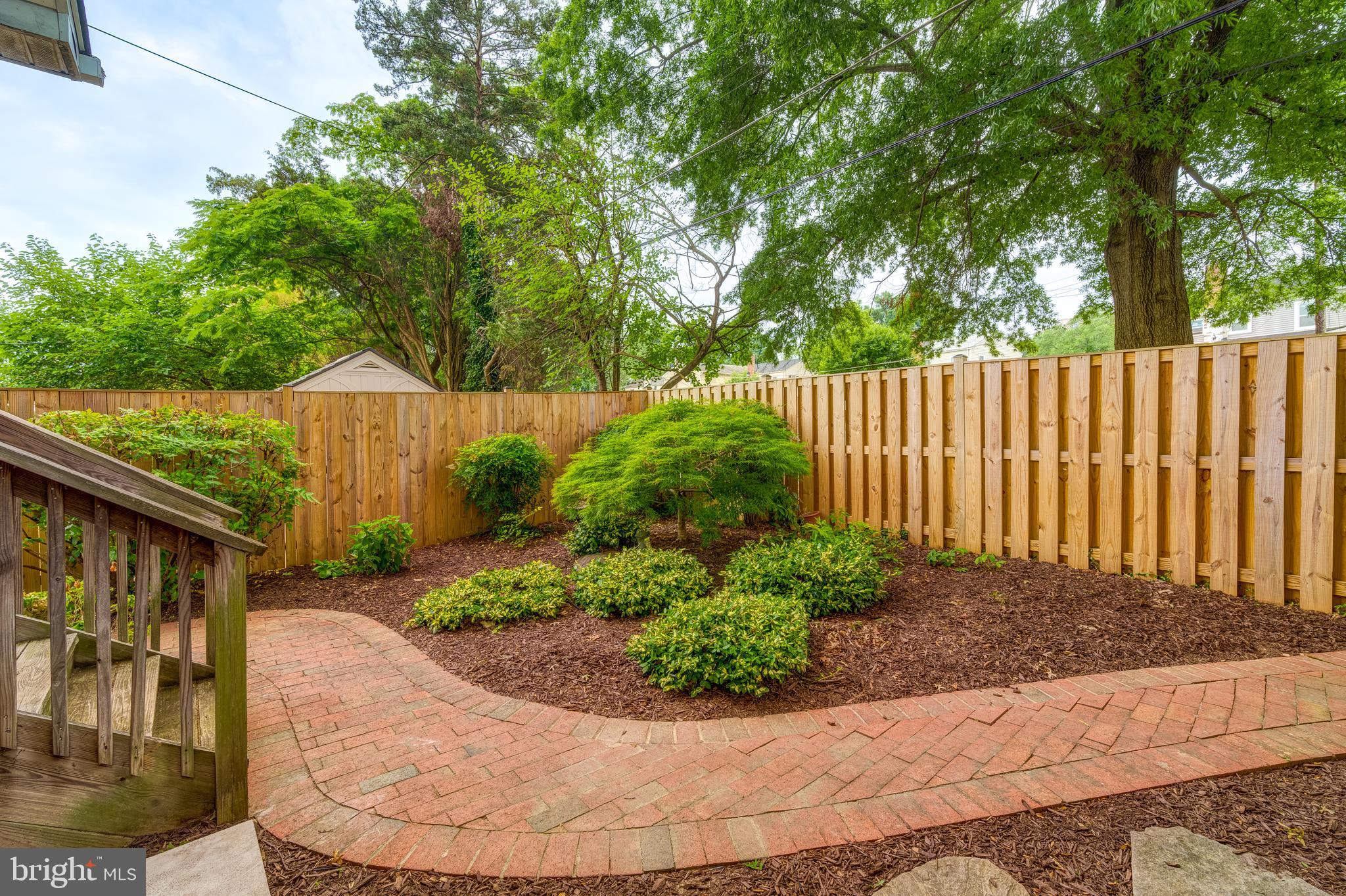 2215 ARLINGTON TERRACE