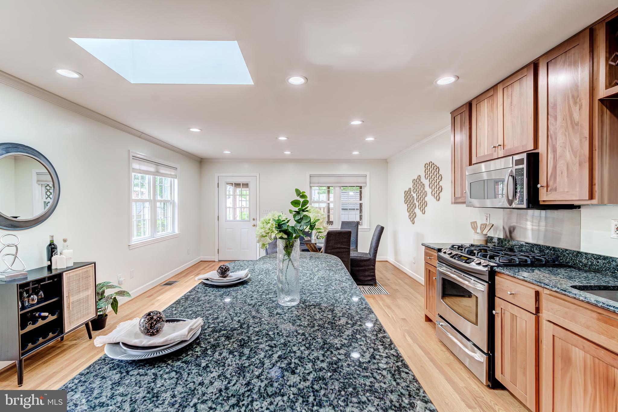 2215 ARLINGTON TERRACE