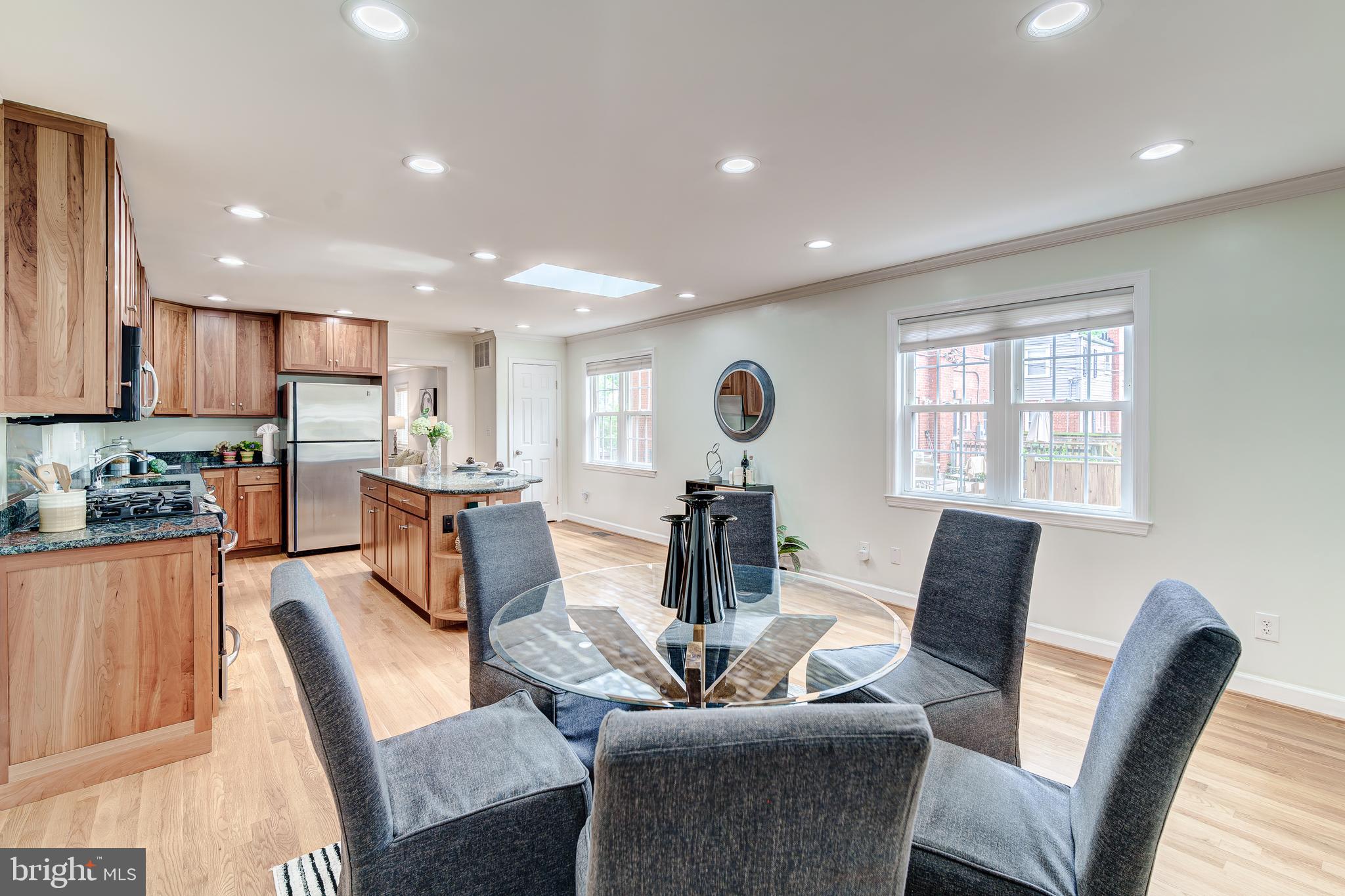 2215 ARLINGTON TERRACE