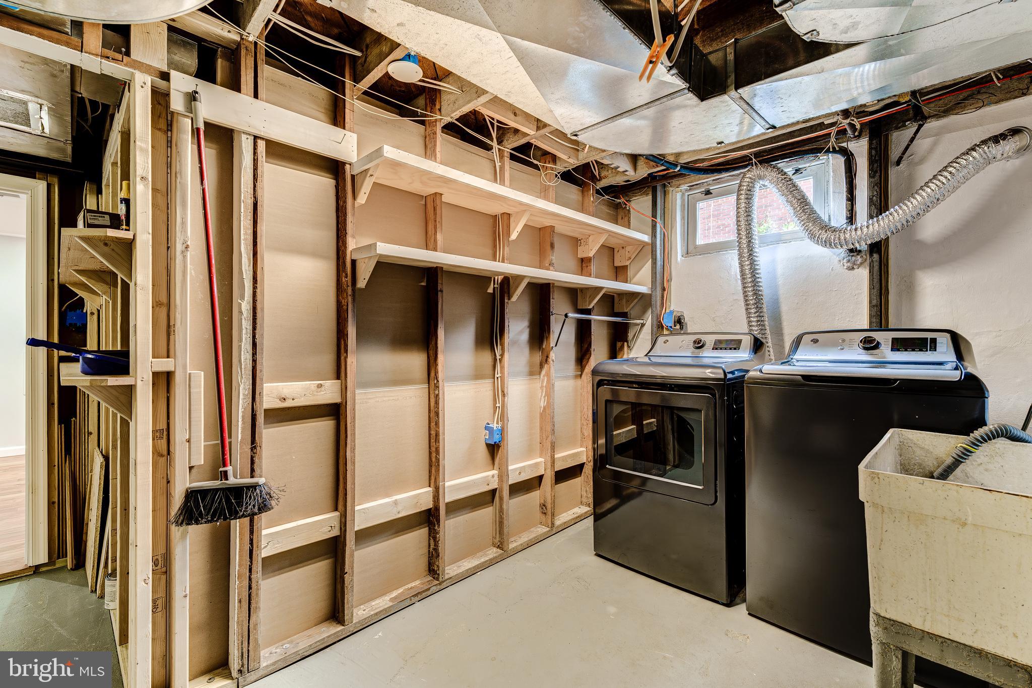 2215 ARLINGTON TERRACE