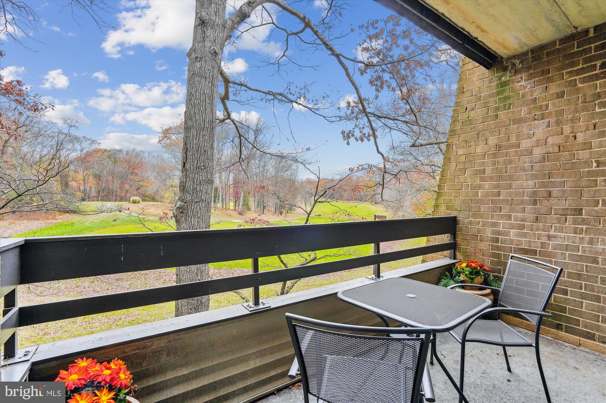 2122 GREEN WATCH WAY 200