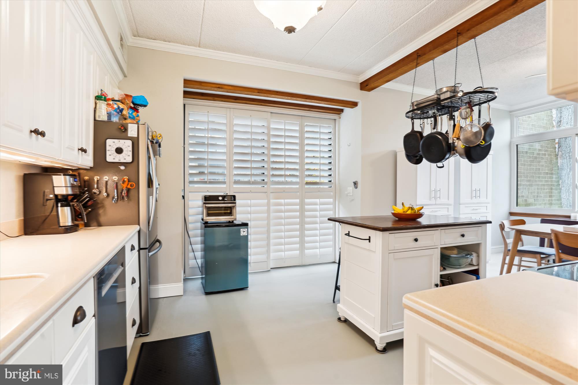 2122 GREEN WATCH WAY 200