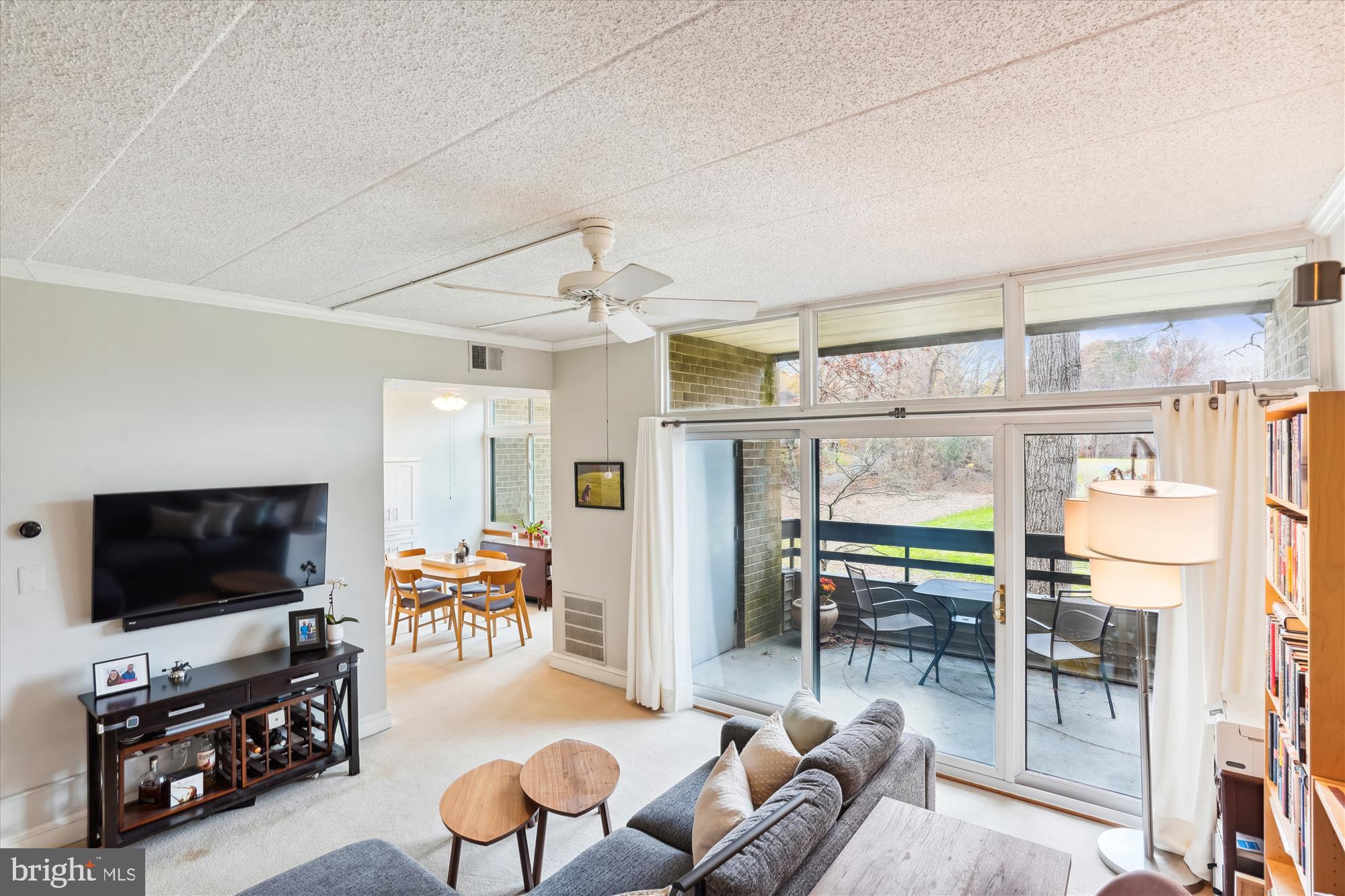 2122 GREEN WATCH WAY 200