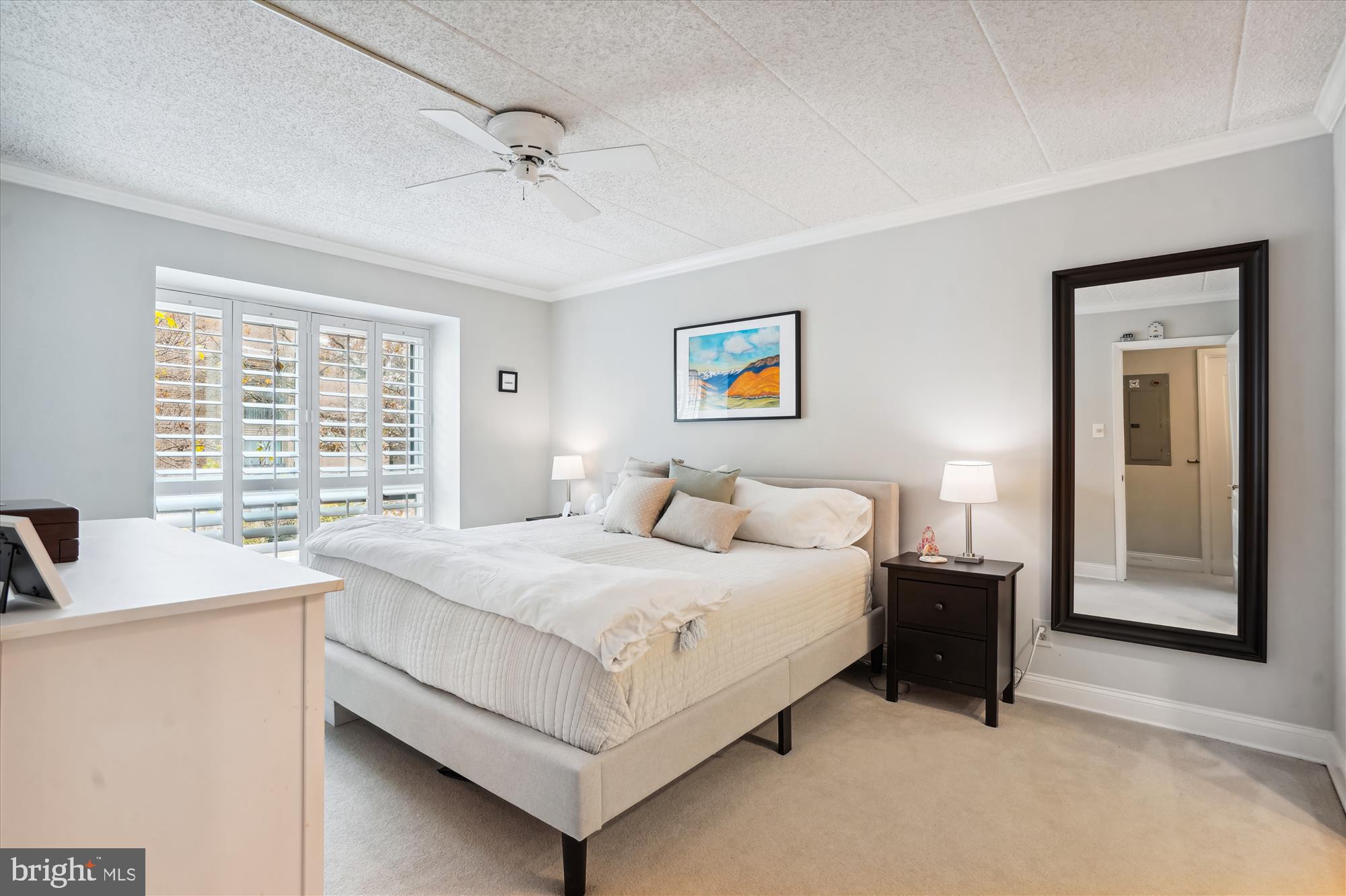 2122 GREEN WATCH WAY 200