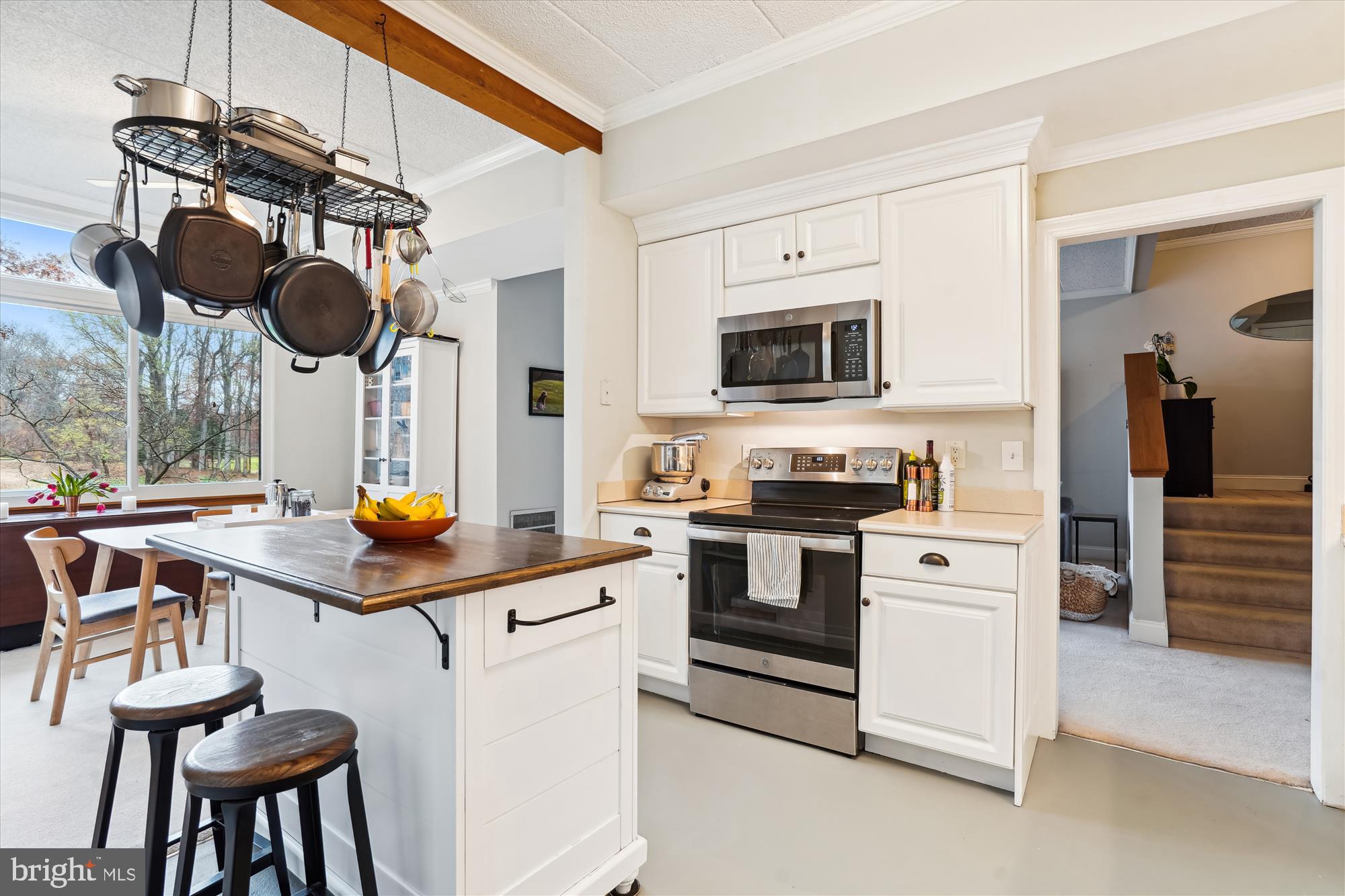 2122 GREEN WATCH WAY 200