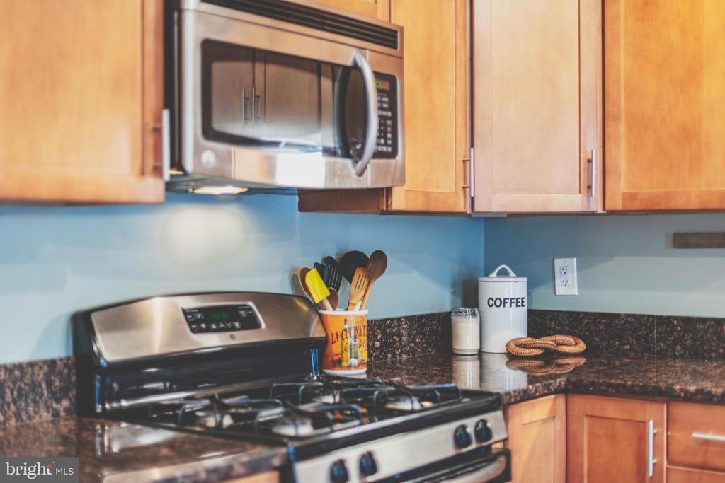 5936 WOODFIELD ESTATES DRIVE