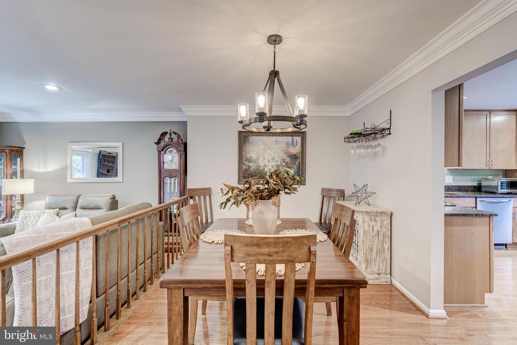 5936 WOODFIELD ESTATES DRIVE