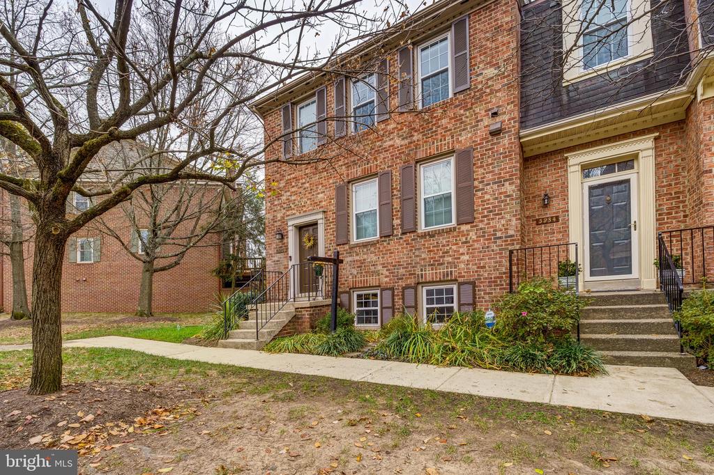5936 WOODFIELD ESTATES DRIVE