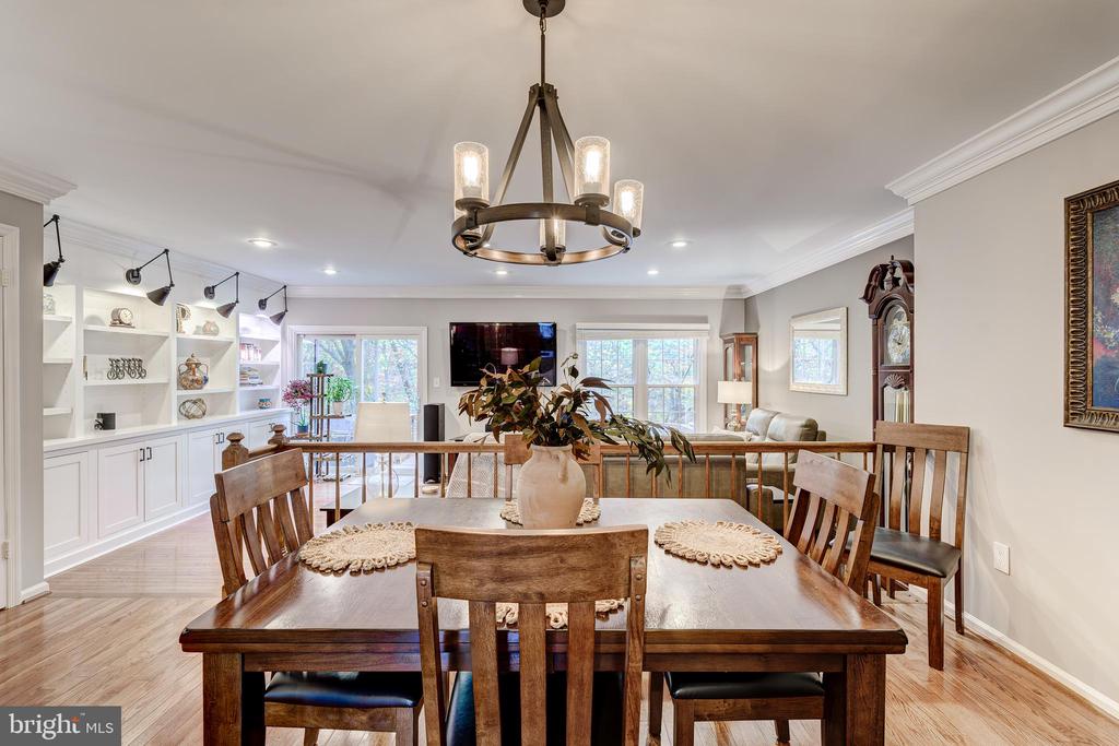 5936 WOODFIELD ESTATES DRIVE