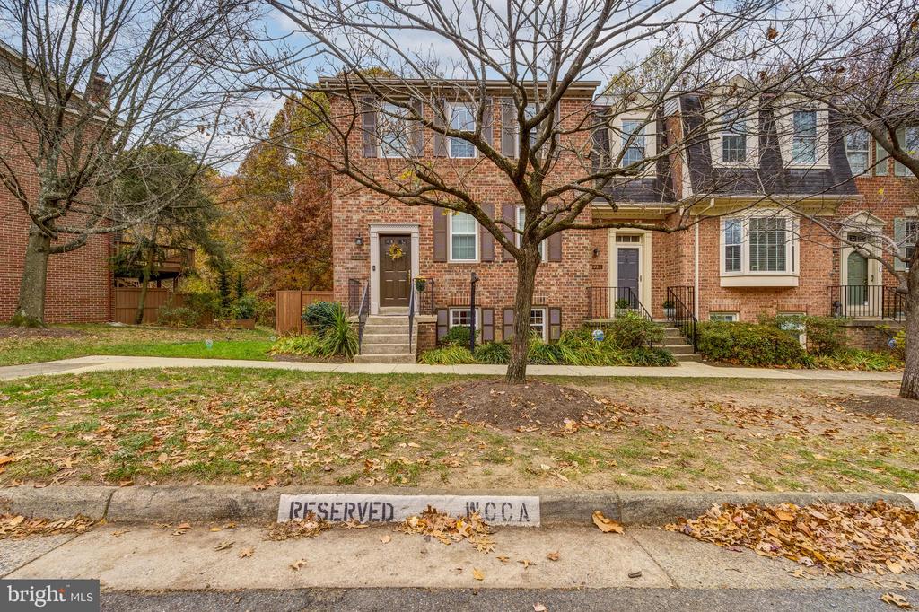 5936 WOODFIELD ESTATES DRIVE