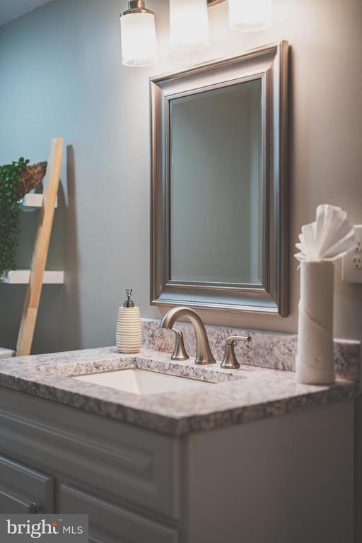 7752 LOWMOOR ROAD