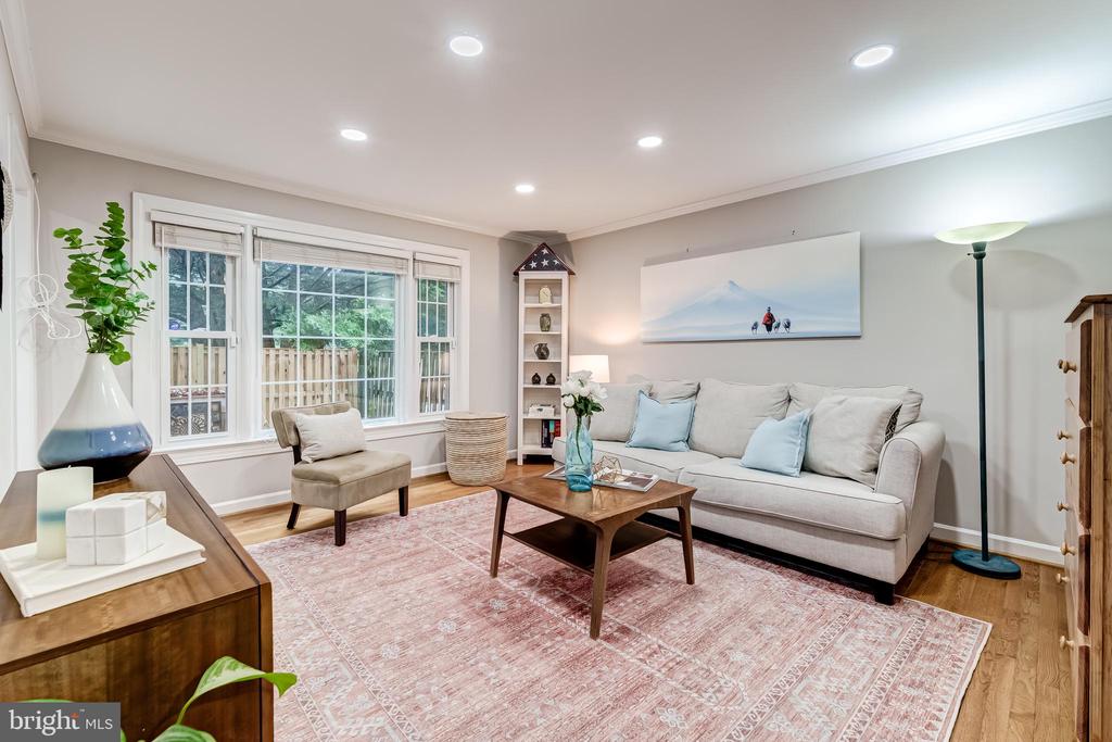 6060 ESTATES DRIVE