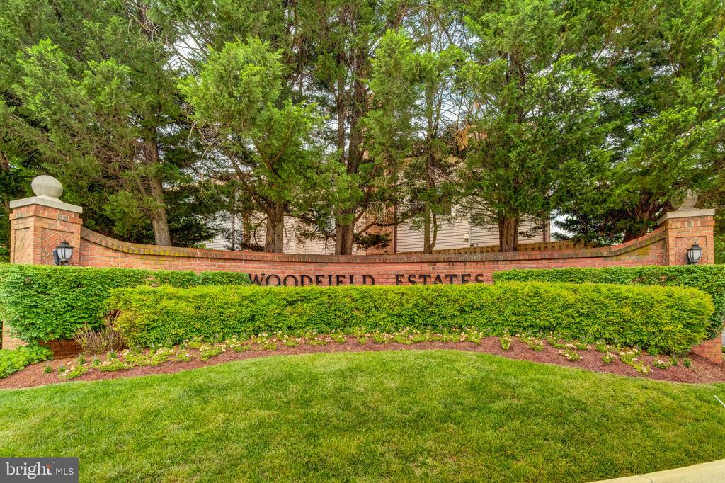 6060 ESTATES DRIVE